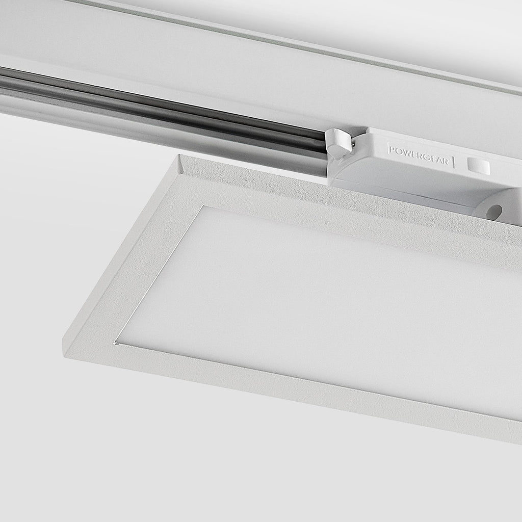 LED-panel Hairis for 3-fase skinne hvit 30 cm sammen med andre lys på skinne