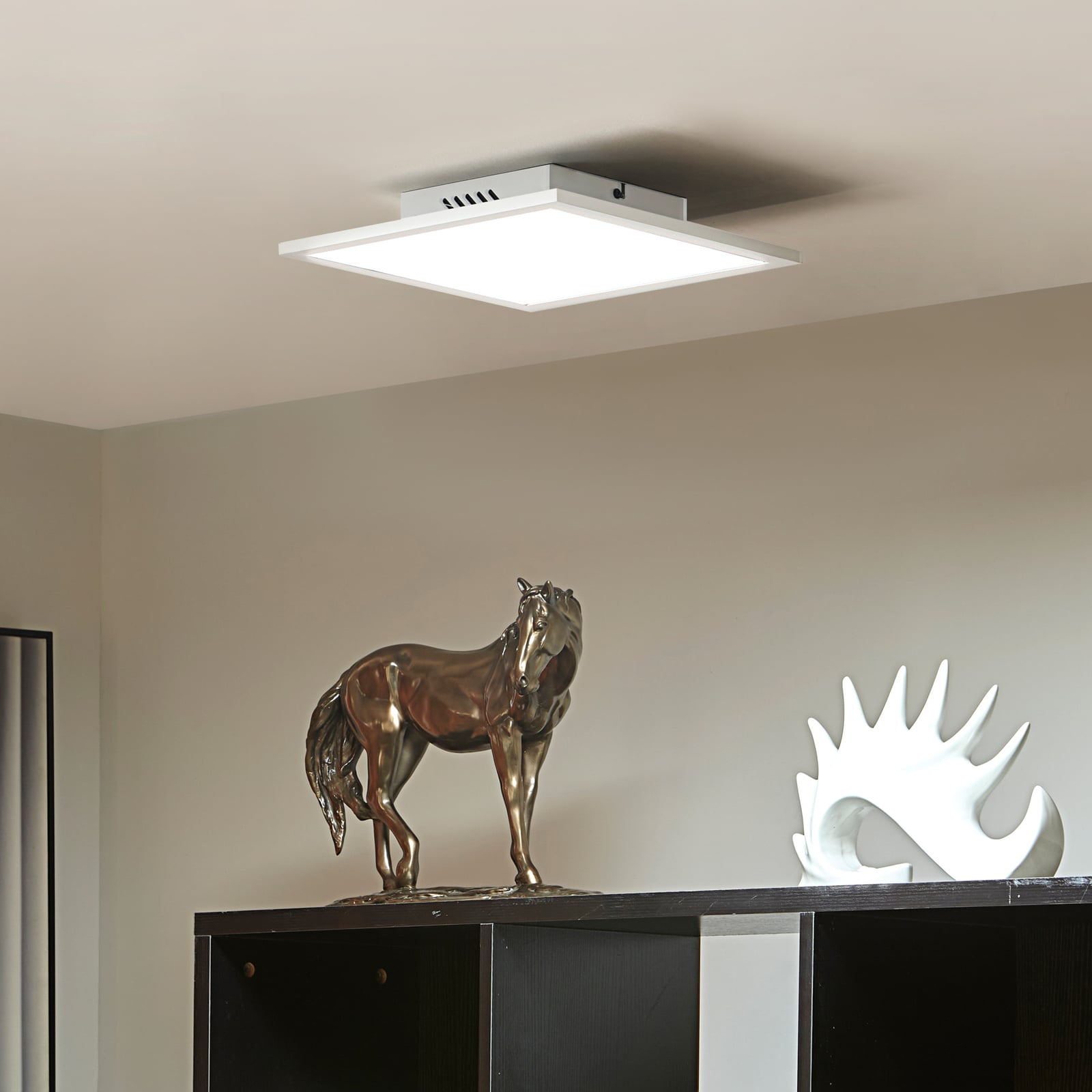 LED-panel Lamin CCT dimbar 30x30 cm med fjernkontroll forfra