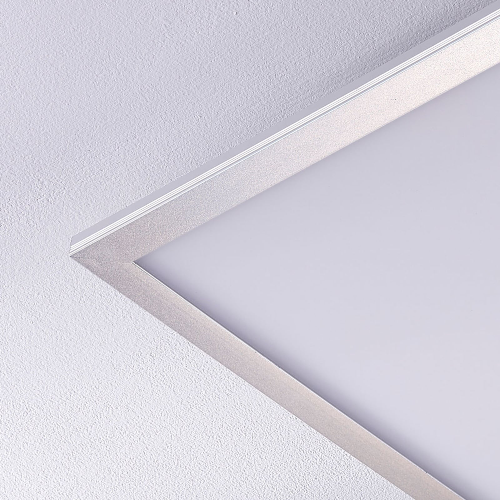 Lysfordeling LED-panel Livel CCT dimbar 62x62 cm med fjernkontroll