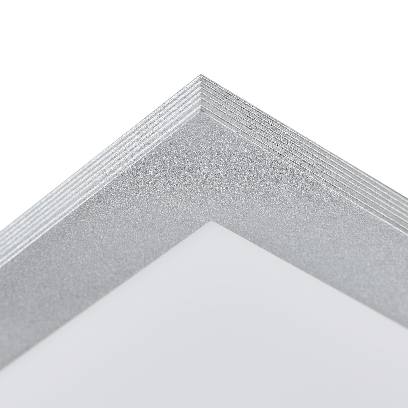 LED-panel Lyndra dimbar aluminium 40x40 cm nærbilde av aluminiumskant