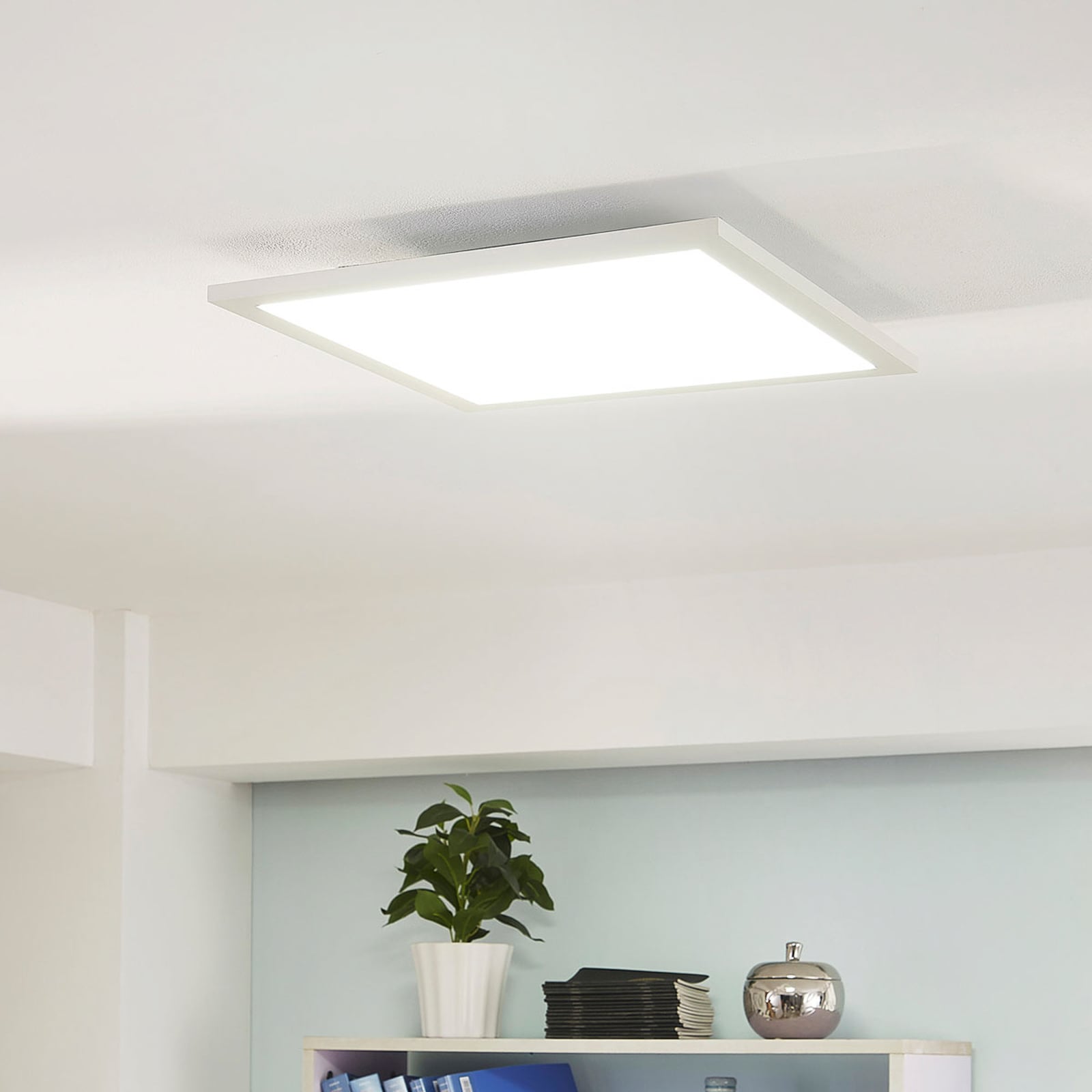 LED-panel Lysander dimbar hvit 40x40 cm CCT fjernkontroll forfra