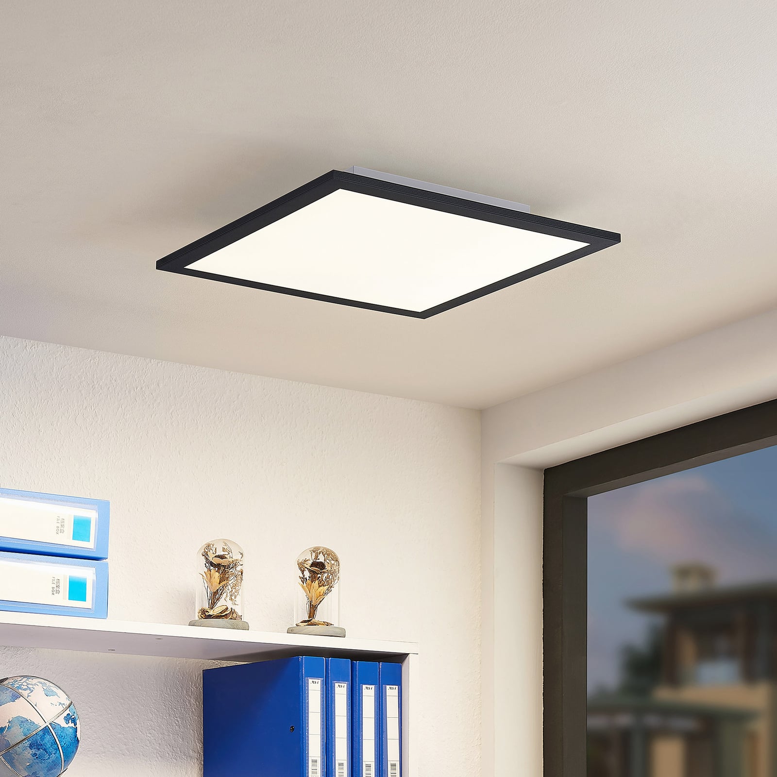 LED-panel Nelios 40x40 cm 4000K svart aluminium bakside
