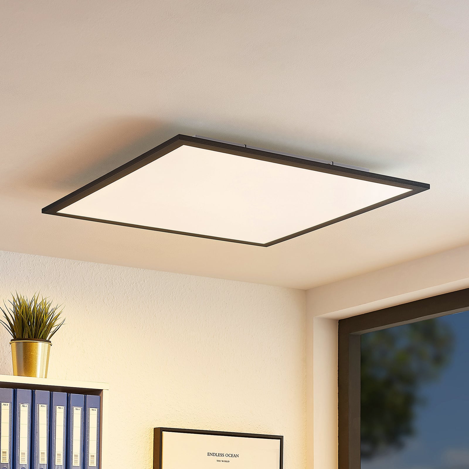 LED-panel Nelios svart 62x62 cm CCT dimbar fjernkontroll forfra