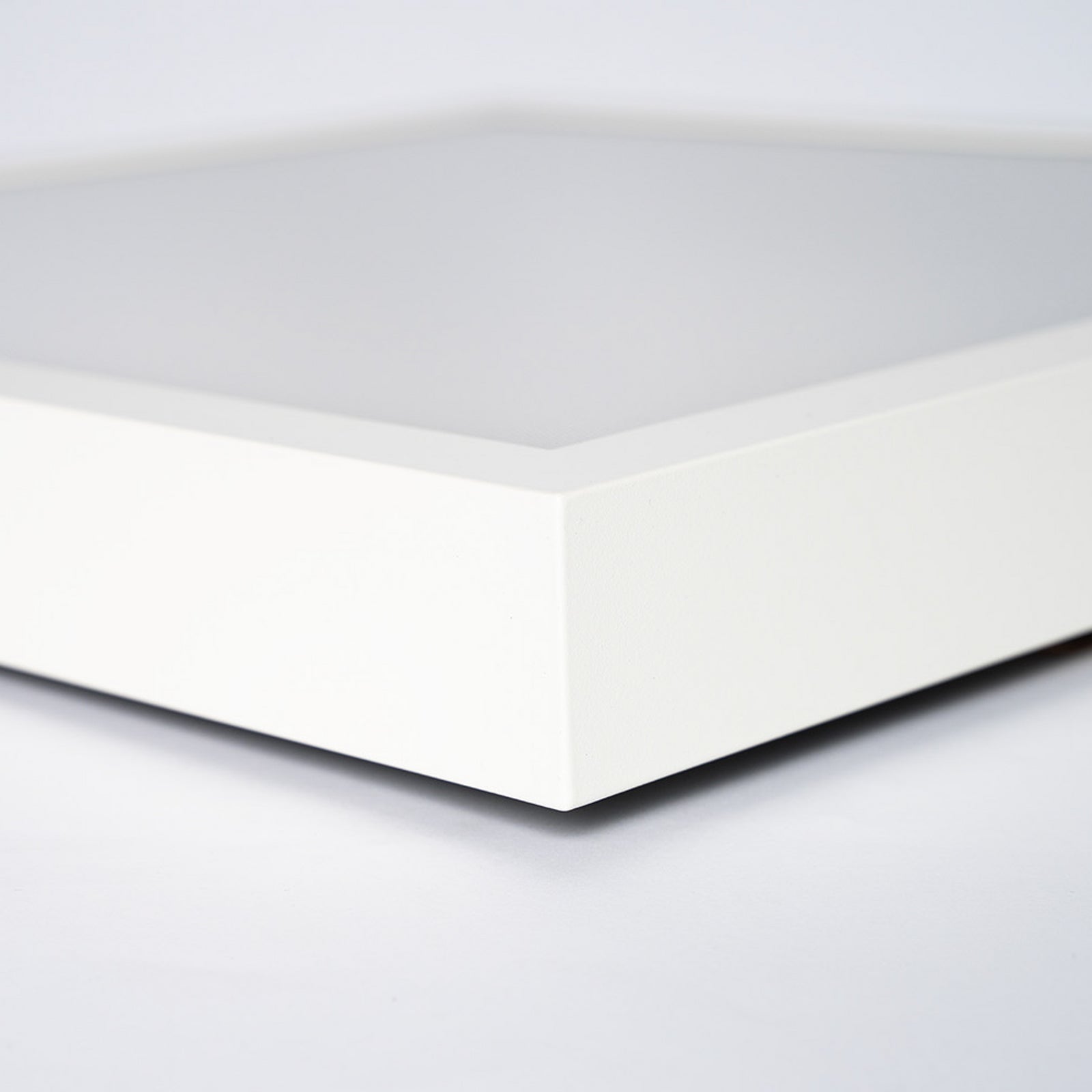 LED-panel PANELbig-ugr nærbilde av aluminiumramme