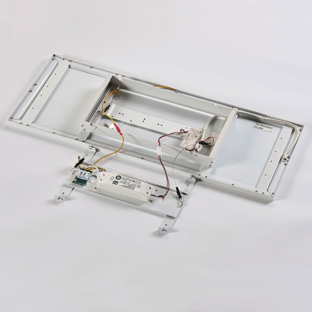 LED-panel Philia CCT dimbar med lys på i rom