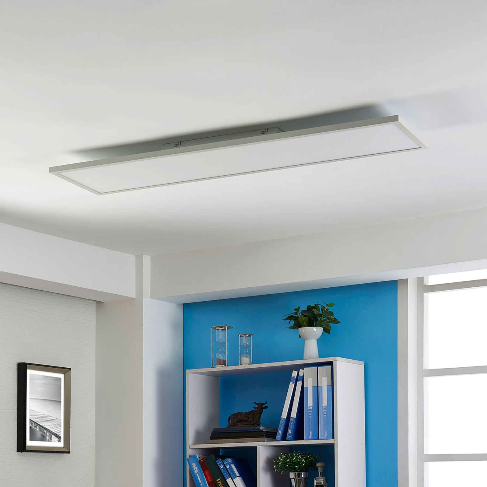 LED-panel Philia hvit 120x30 cm CCT dimbar fjernkontroll detalj av metallramme