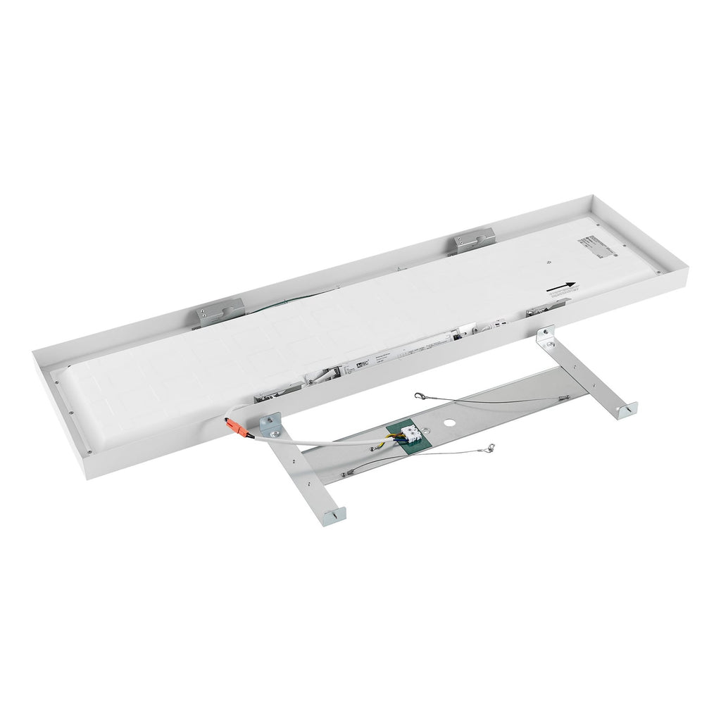 LED-panel PRO OFFICE SANO med lys på i arbeidsrom