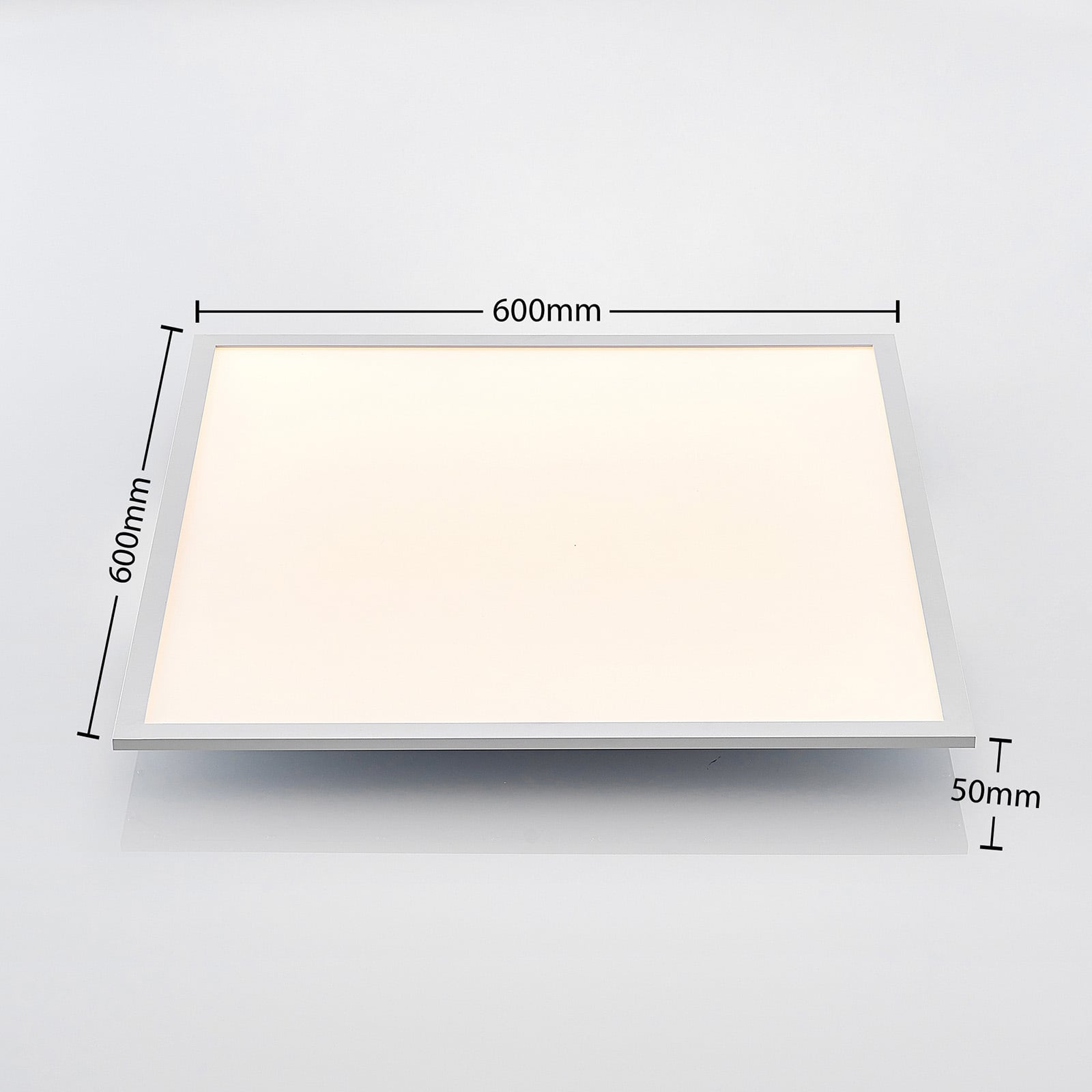 LED-panel Quais 60x60 cm hvit aluminium montert i rom