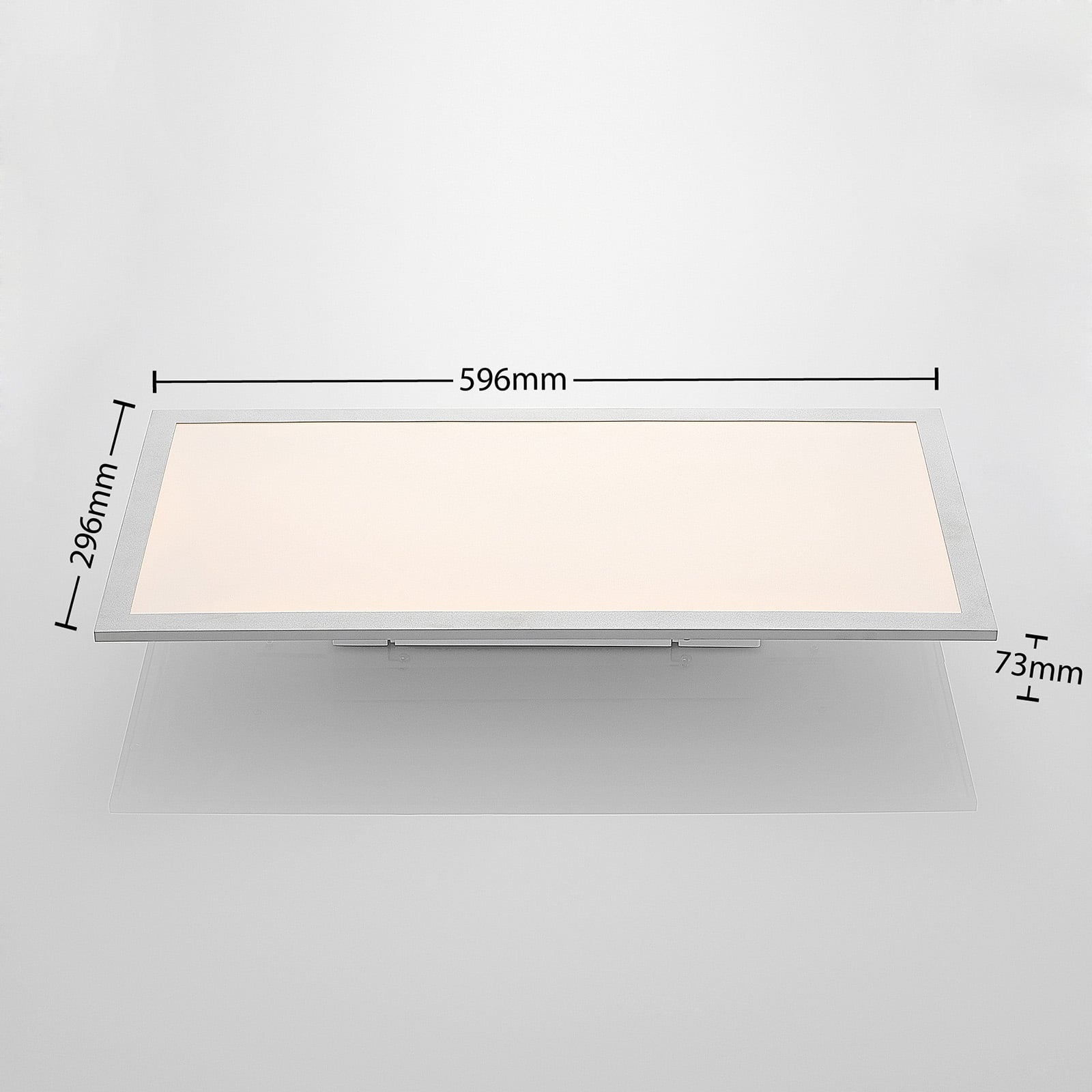LED-panel Stenley 60x30 cm 4000K sølv aluminium montert i rom