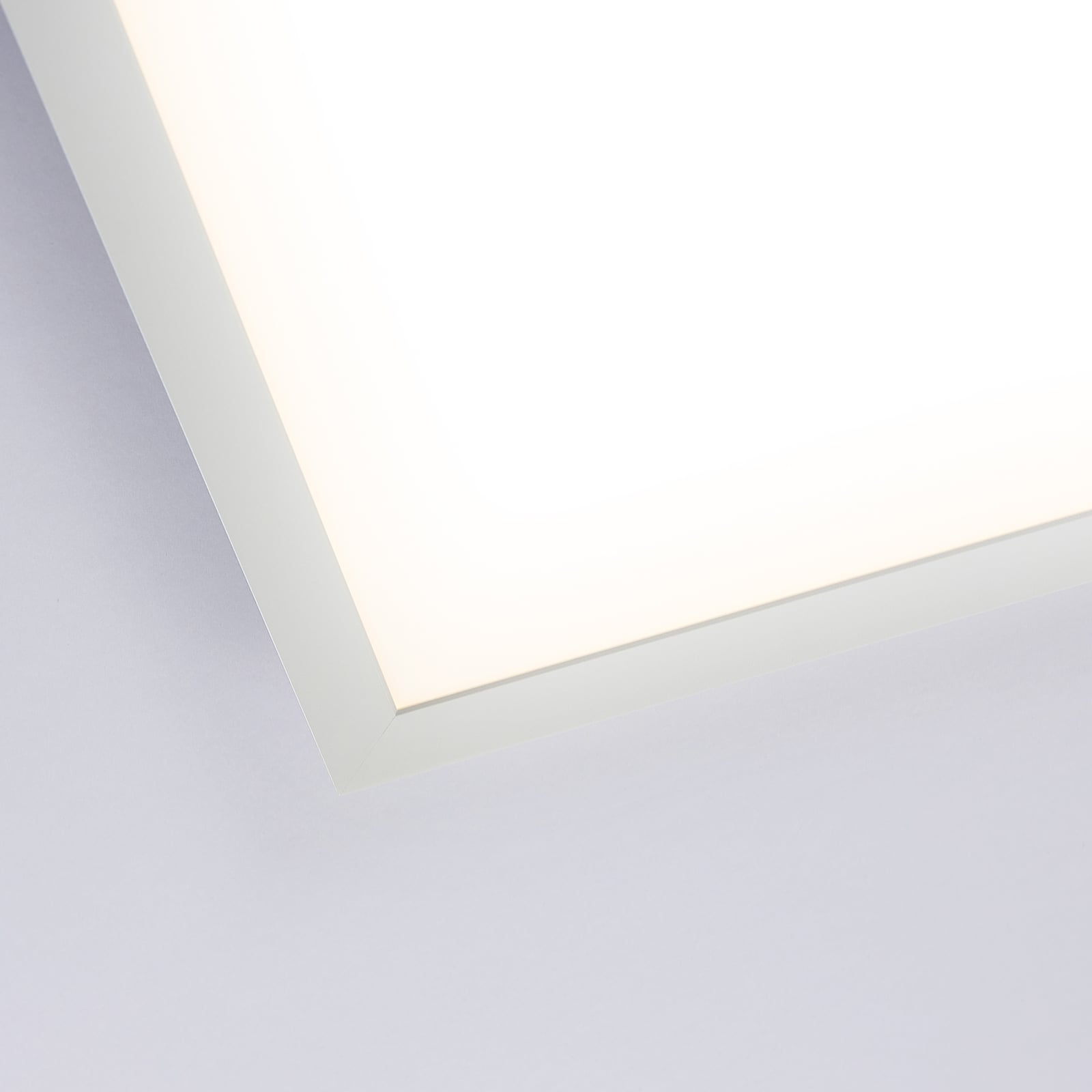 Nærbilde av LED-panel Tinus RGB dimbar med fjernkontroll