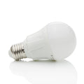 LED-pære E27 11W pæreform opal 3000K 1055 lm Lindby forfra