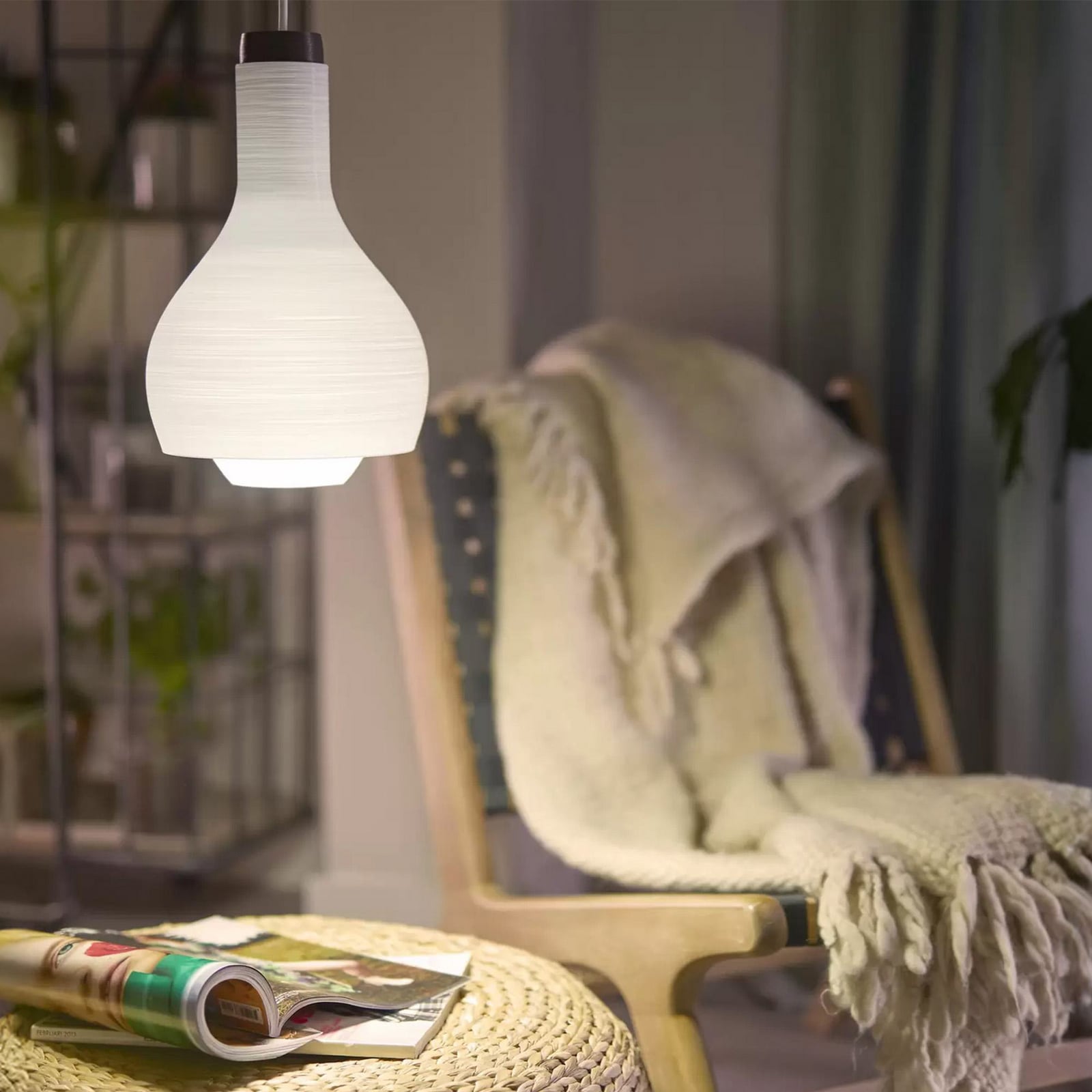LED-pære E27 4W 840lm 2700K opal 6-pakning - Philips i pakning