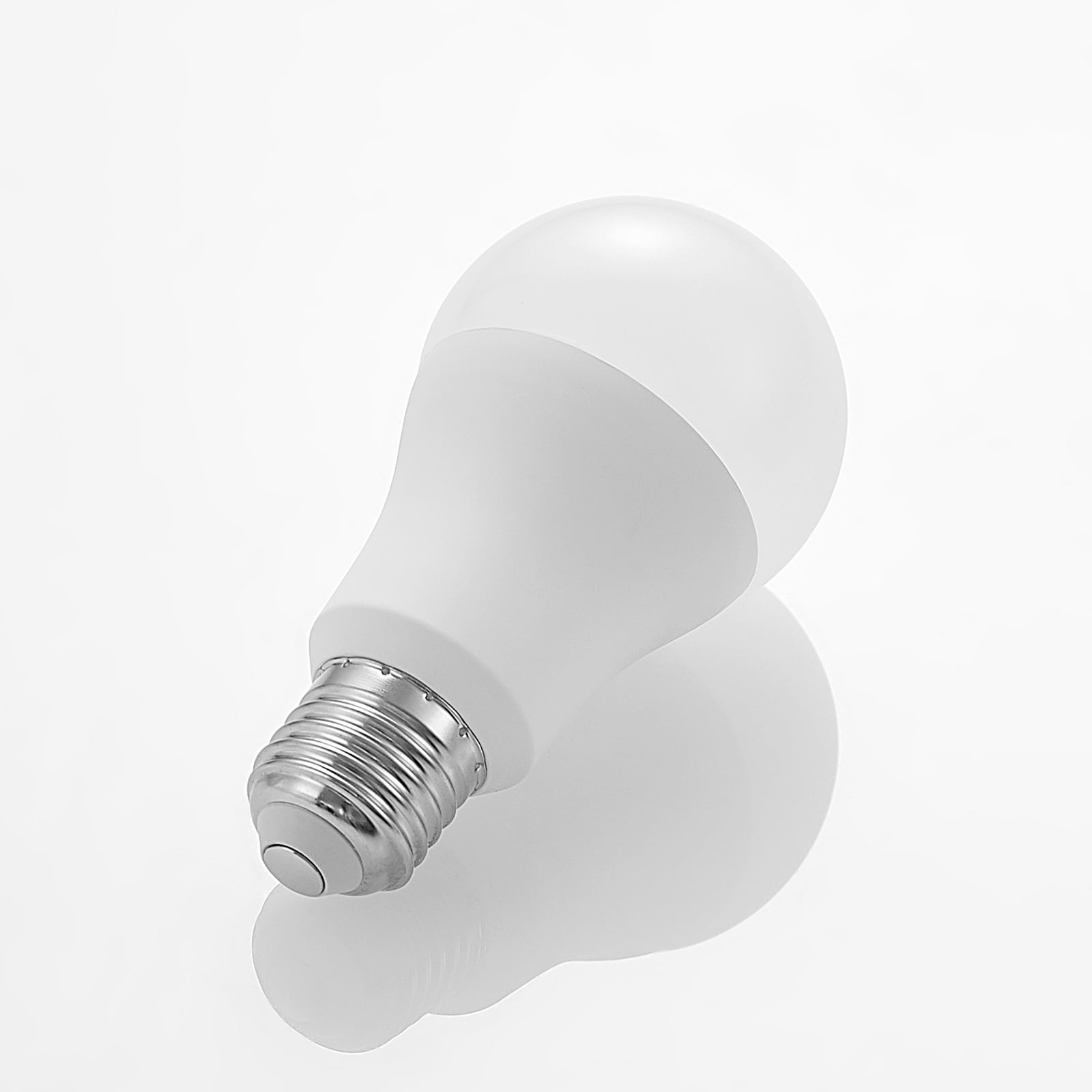 LED-pære E27 A60 13,5W opal 3000K 1521 lm med opalt deksel