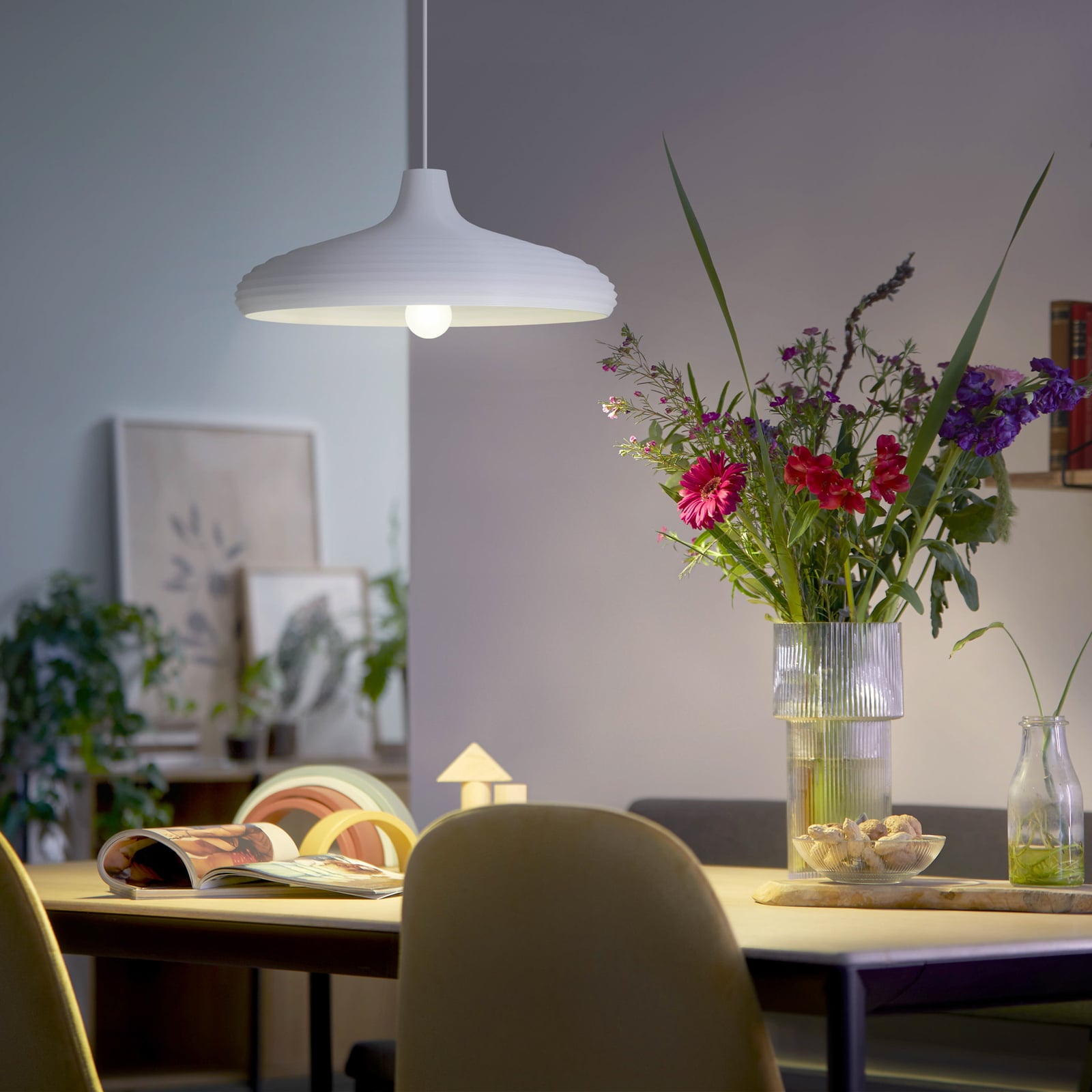 LED-pære E27 A60 2,3W 4000K nøytralhvit matt Philips bakside