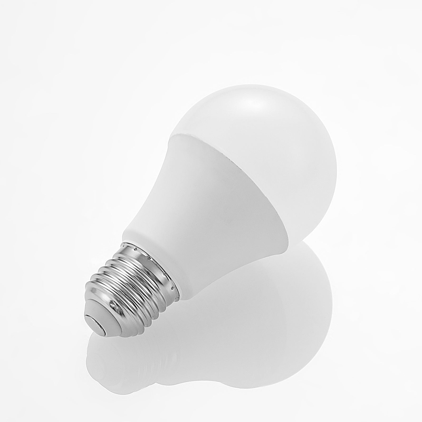 LED-pære E27 A60 9,5W 3000K opal 10-pakning detalj