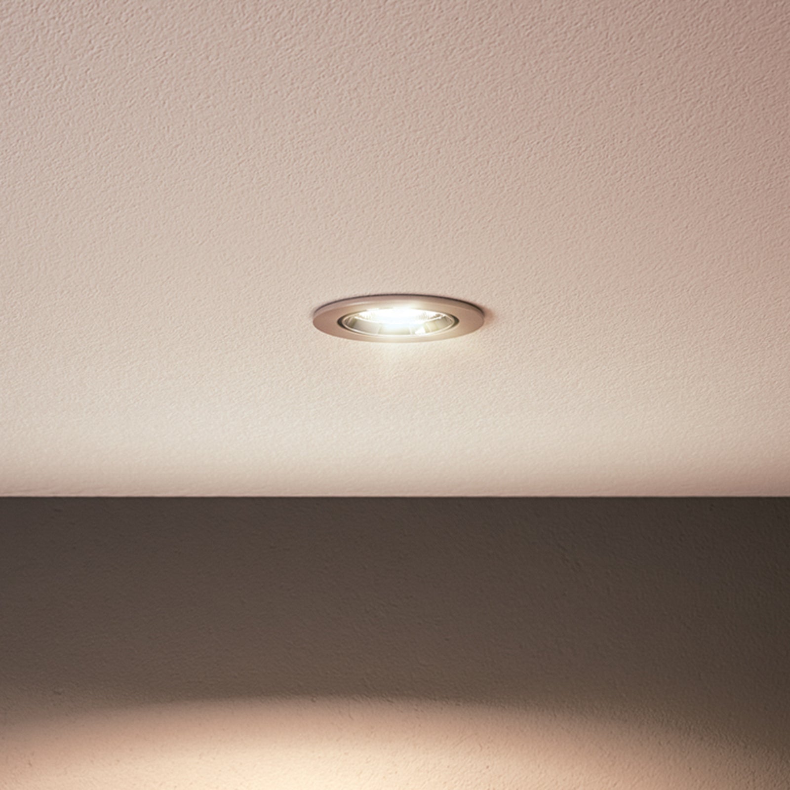 Montert LED-pære GU10 4,6W 390 lm 4000K klar 36° 2-pakning i lampe