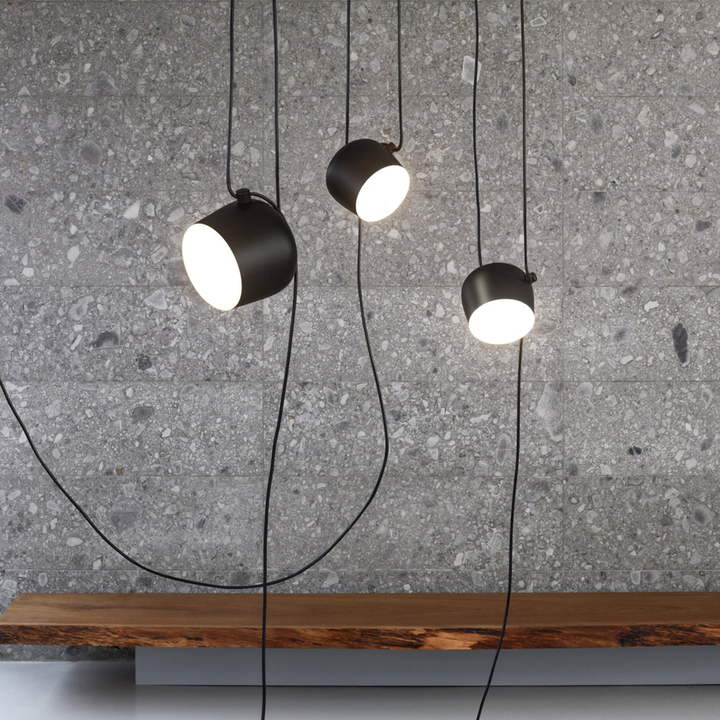 LED pendellampe Aim design svart Ø24 cm dimbar 16W nærbilde