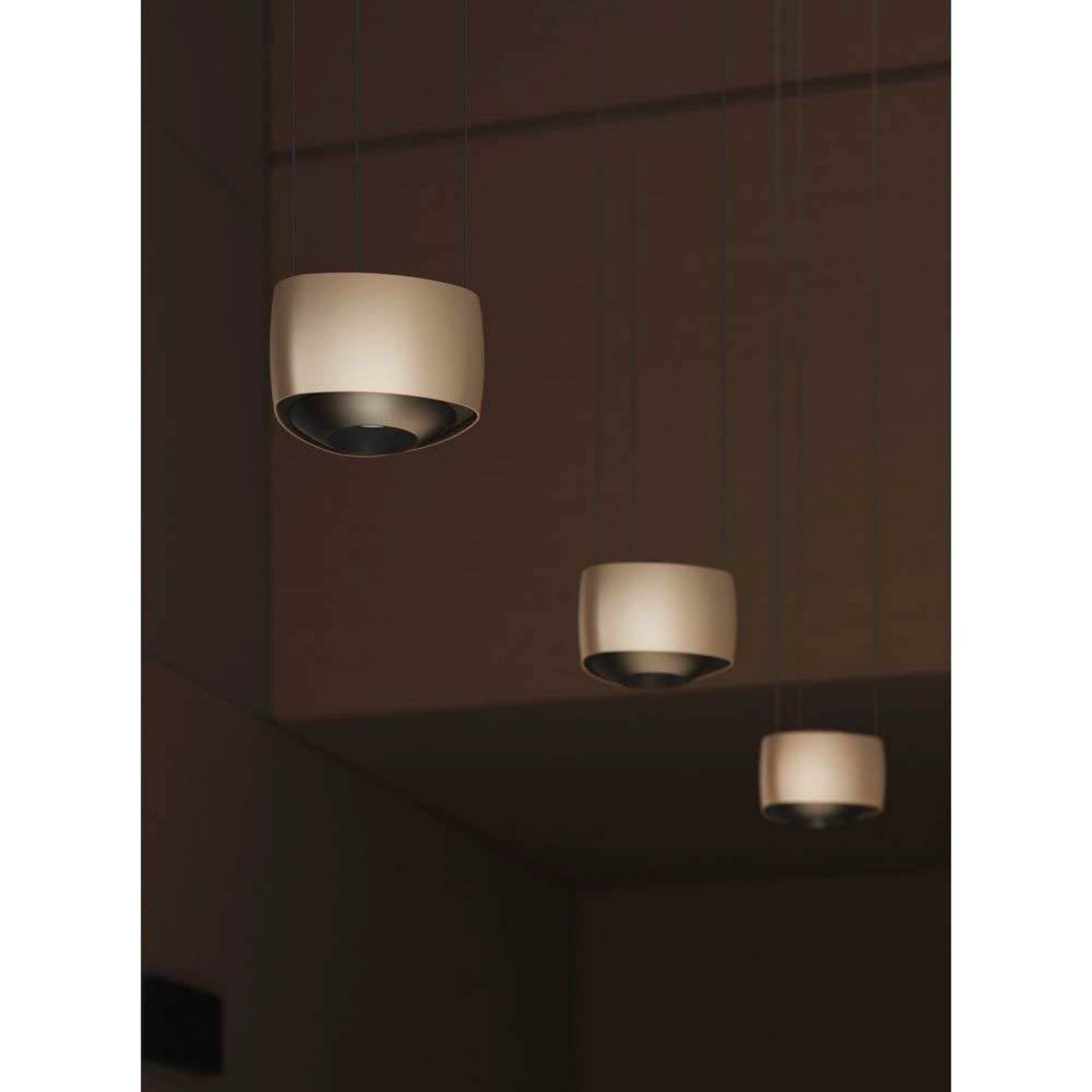 Detalj av LED pendellampe Air aluminium dimbar 20W 2700K