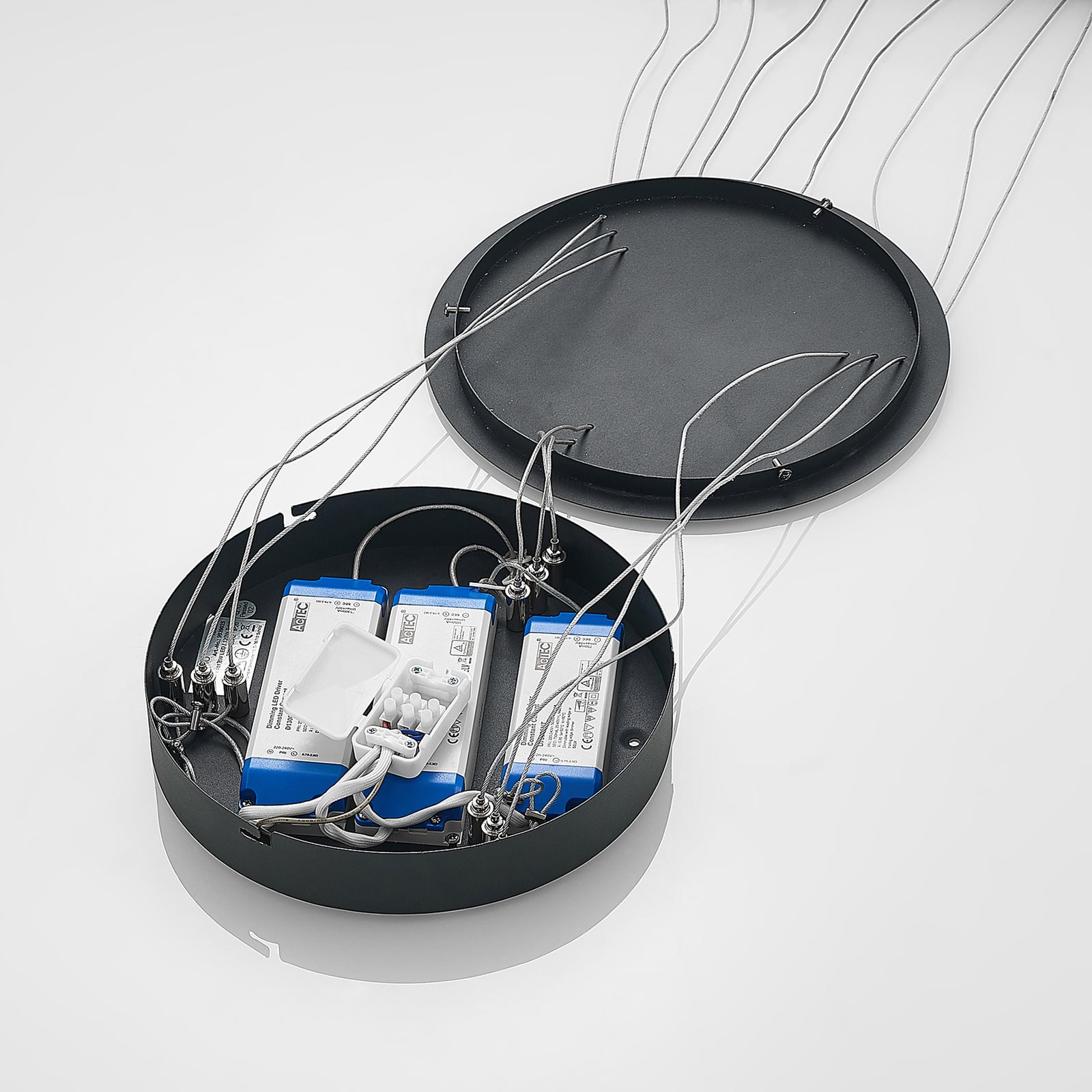 LED pendellampe Albiona 3 ringer dimbar svart helhetlig bilde