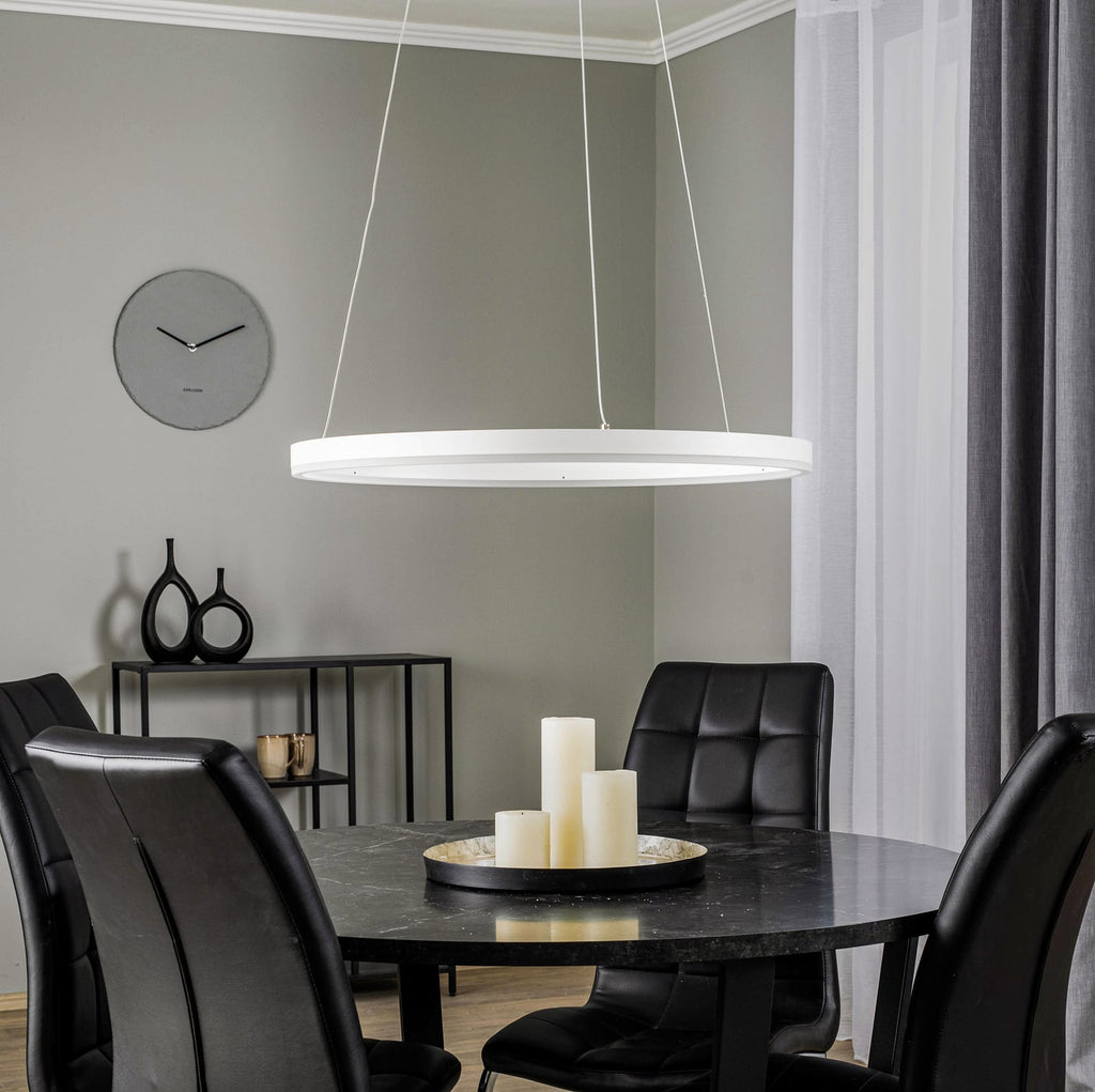 LED pendellampe Albiona hvit dimbar montert i rom