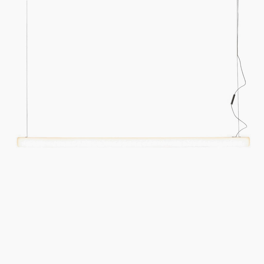 LED pendellampe Alphabet of light linear dimbar 120 cm Artemide forfra