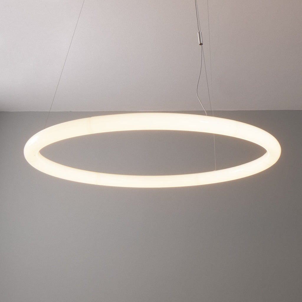 LED pendellampe Alphabet of light sirkulær dimbar Ø90 cm forfra