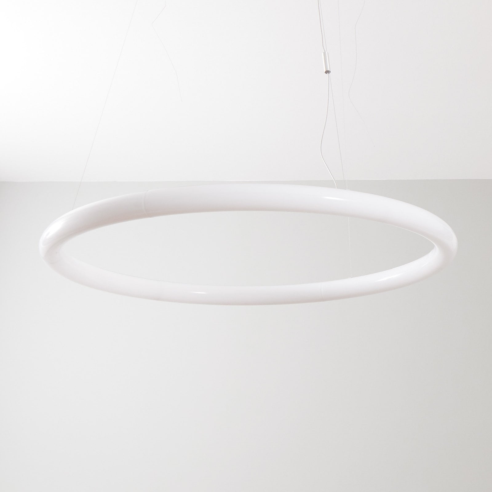 LED pendellampe Alphabet of light sirkulær dimbar Ø90 cm bakside