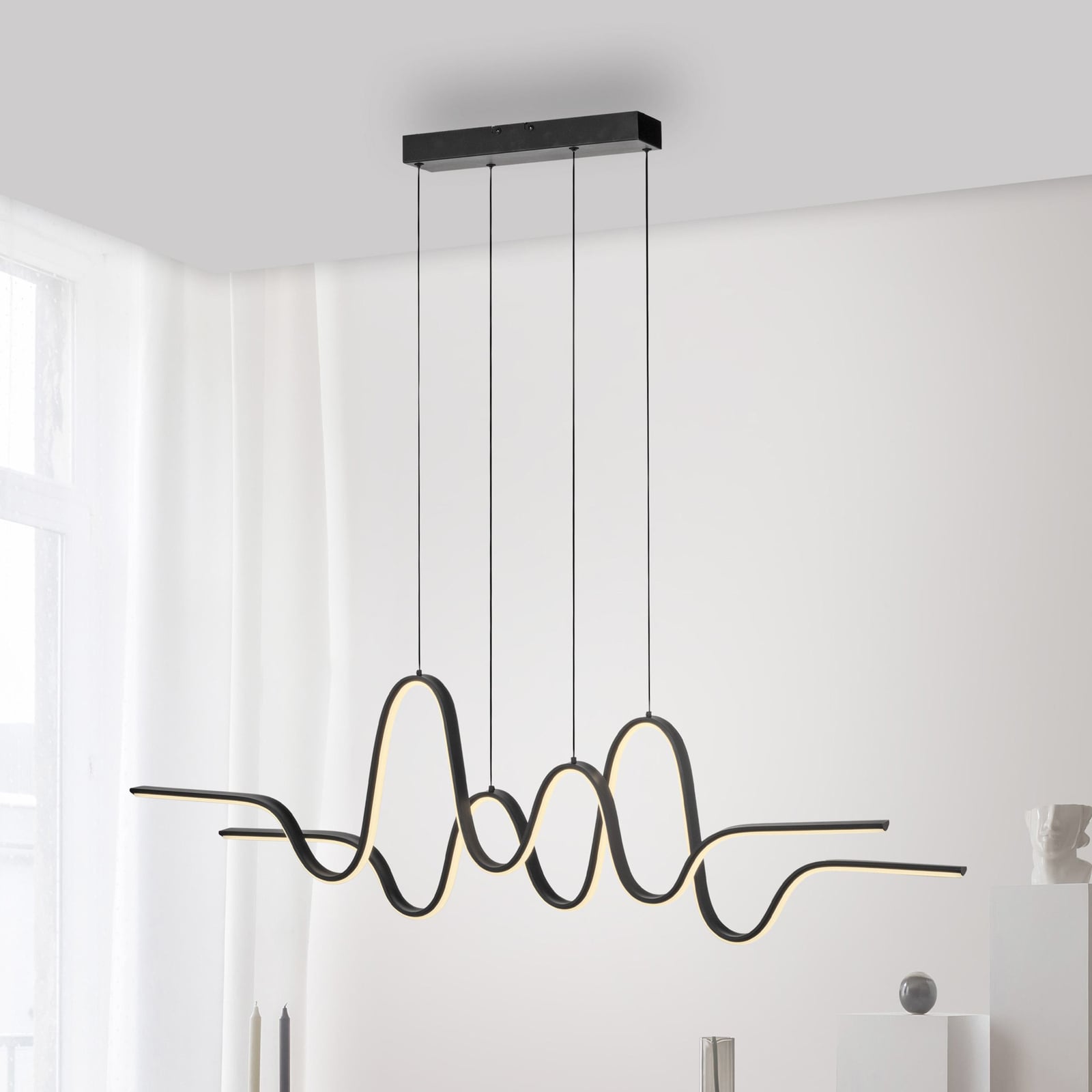 LED pendellampe Altitude svart dimbar høydejusterbar 125 cm forfra