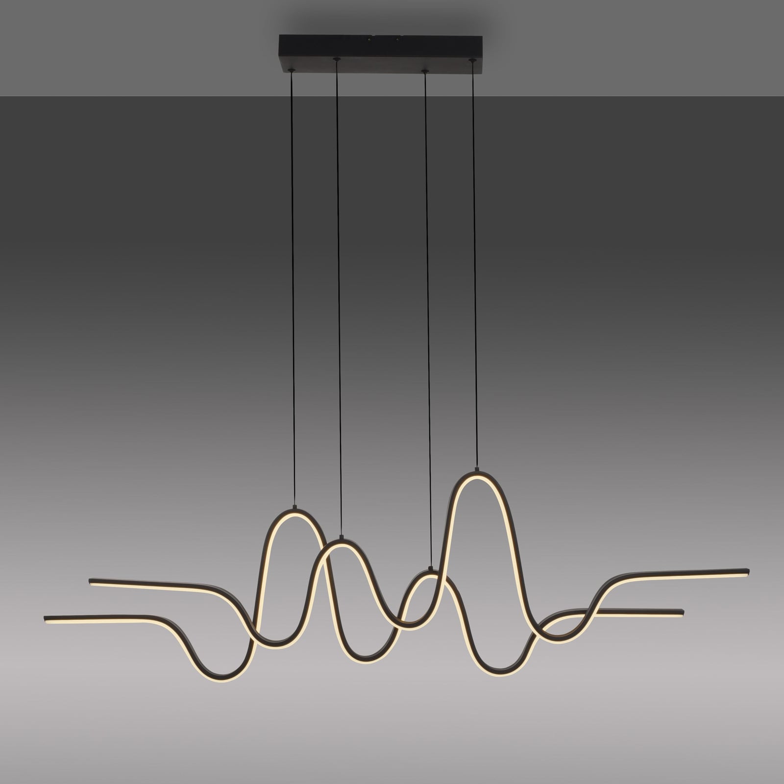 LED pendellampe Altitude svart dimbar høydejusterbar 125 cm montert i rom