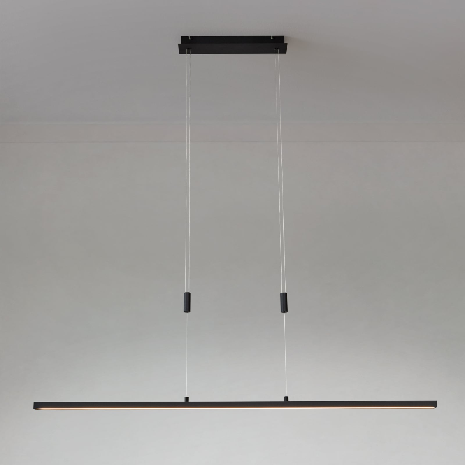 LED pendellampe Arneja svart 120 cm dimbar CCT bakside