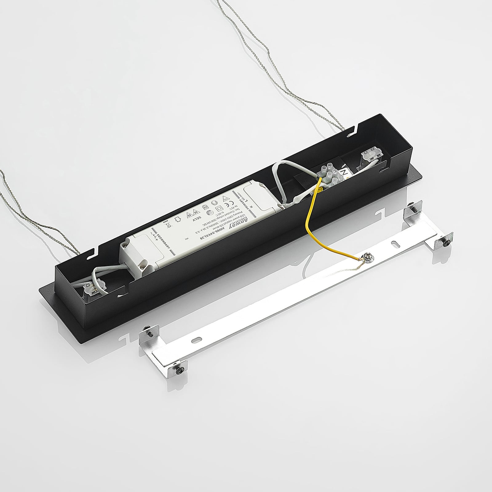 LED pendellampe Arneja svart 120 cm dimbar CCT med integrert bryter