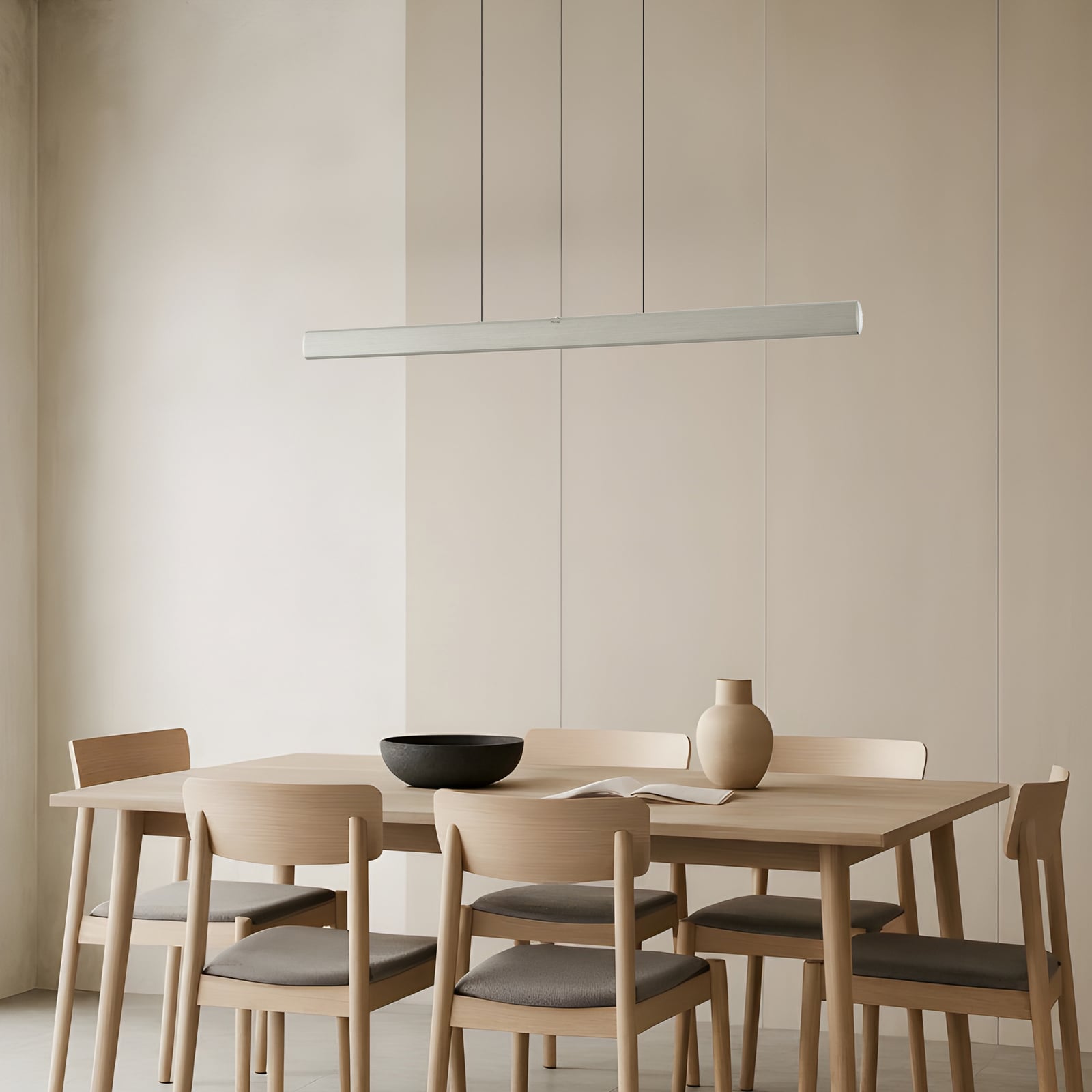 LED pendellampe Arvon dimbar CCT 117 cm aluminium montert i rom