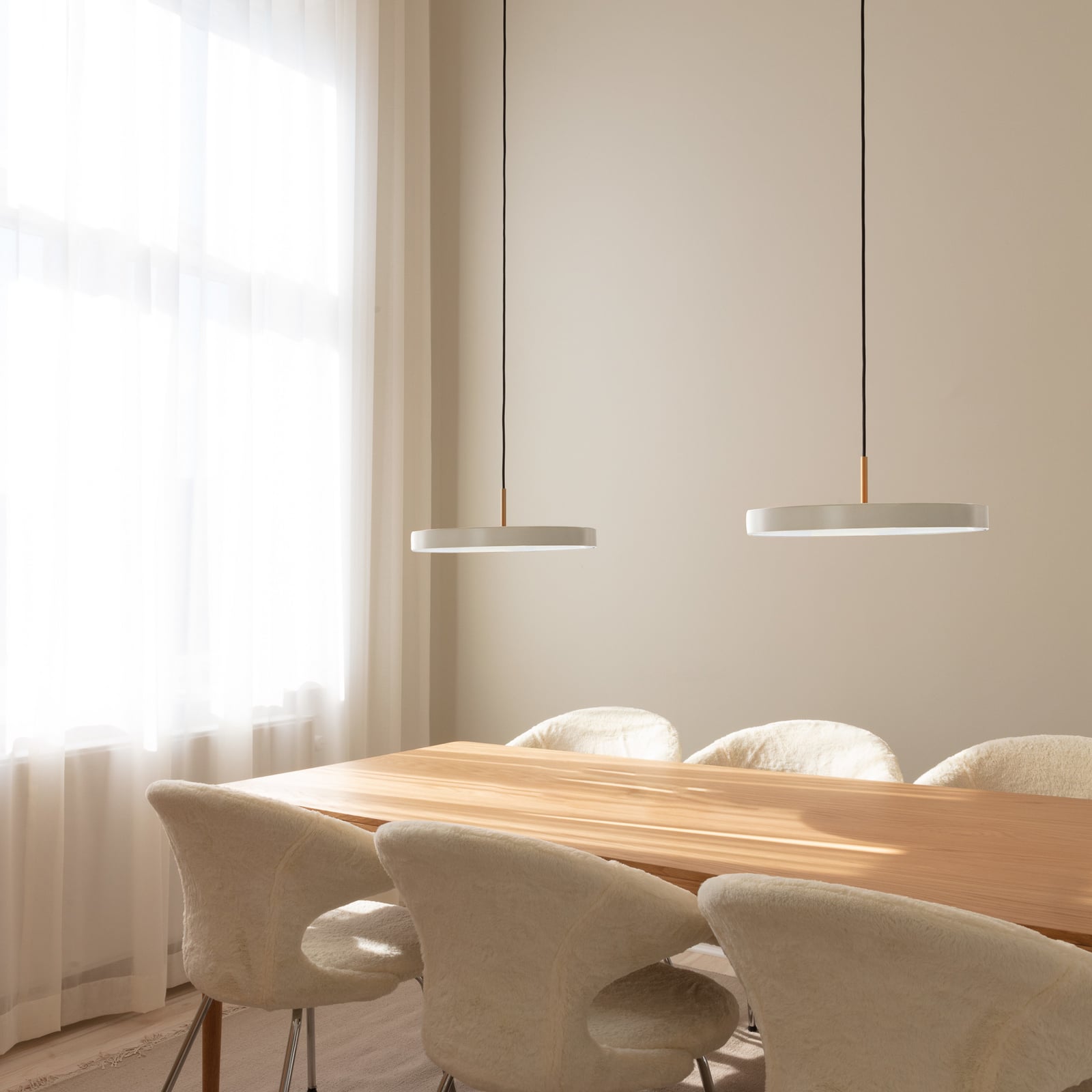 LED pendellampe Asteria Medium perlemor messing side