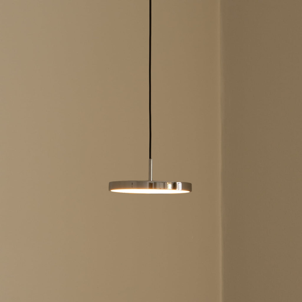 LED pendellampe Asteria Micro polert stål dimbar Ø15 cm forfra