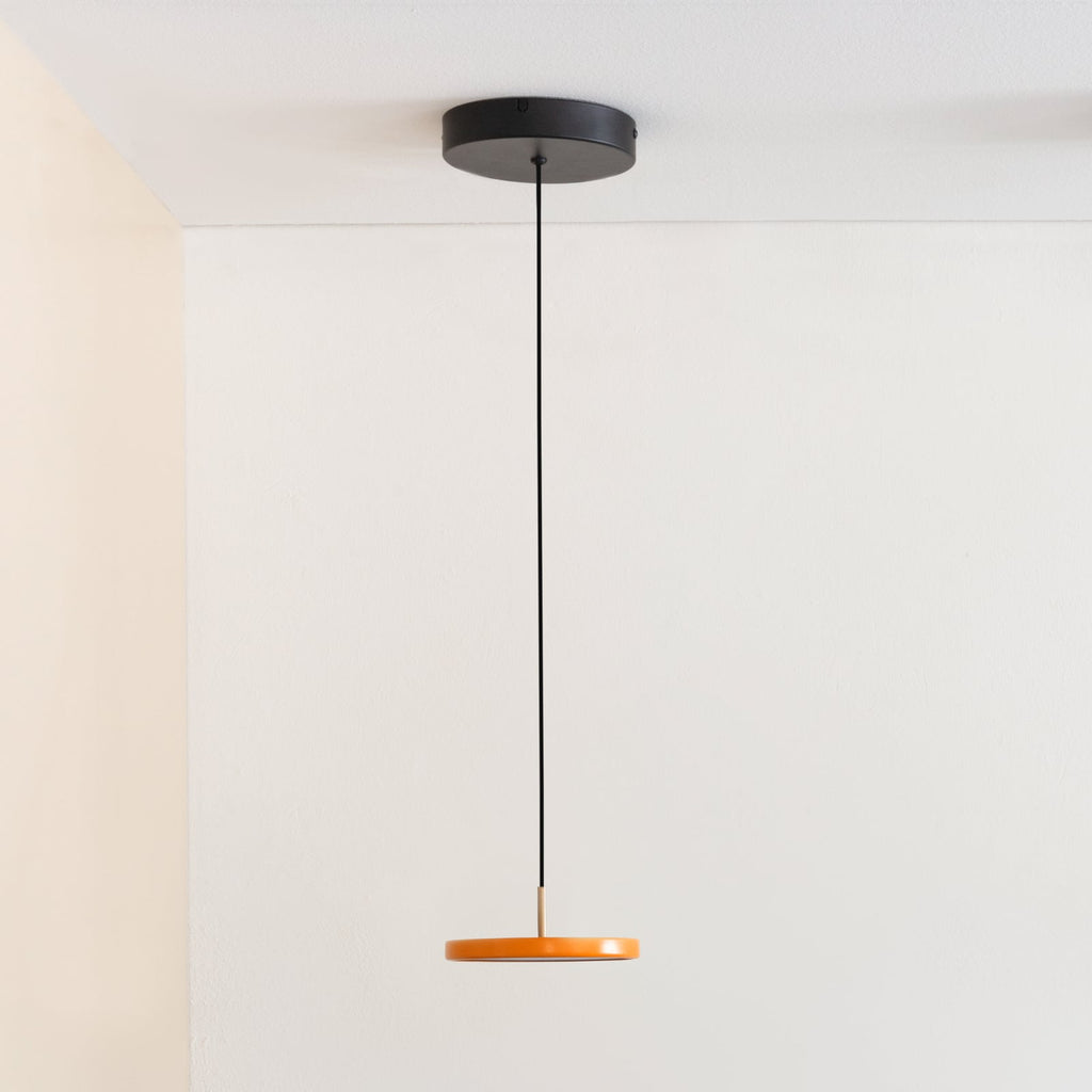 Nærbilde LED pendellampe Asteria Micro V2 dimbar oransje Ø15 cm UMAGE