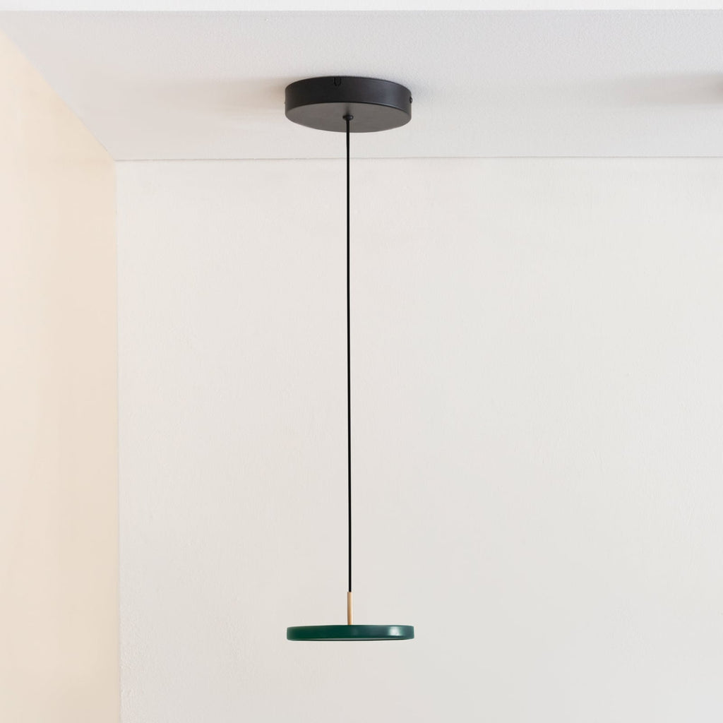 LED pendellampe Asteria Micro V2 dimbar skoggrønn Ø15 cm forfra