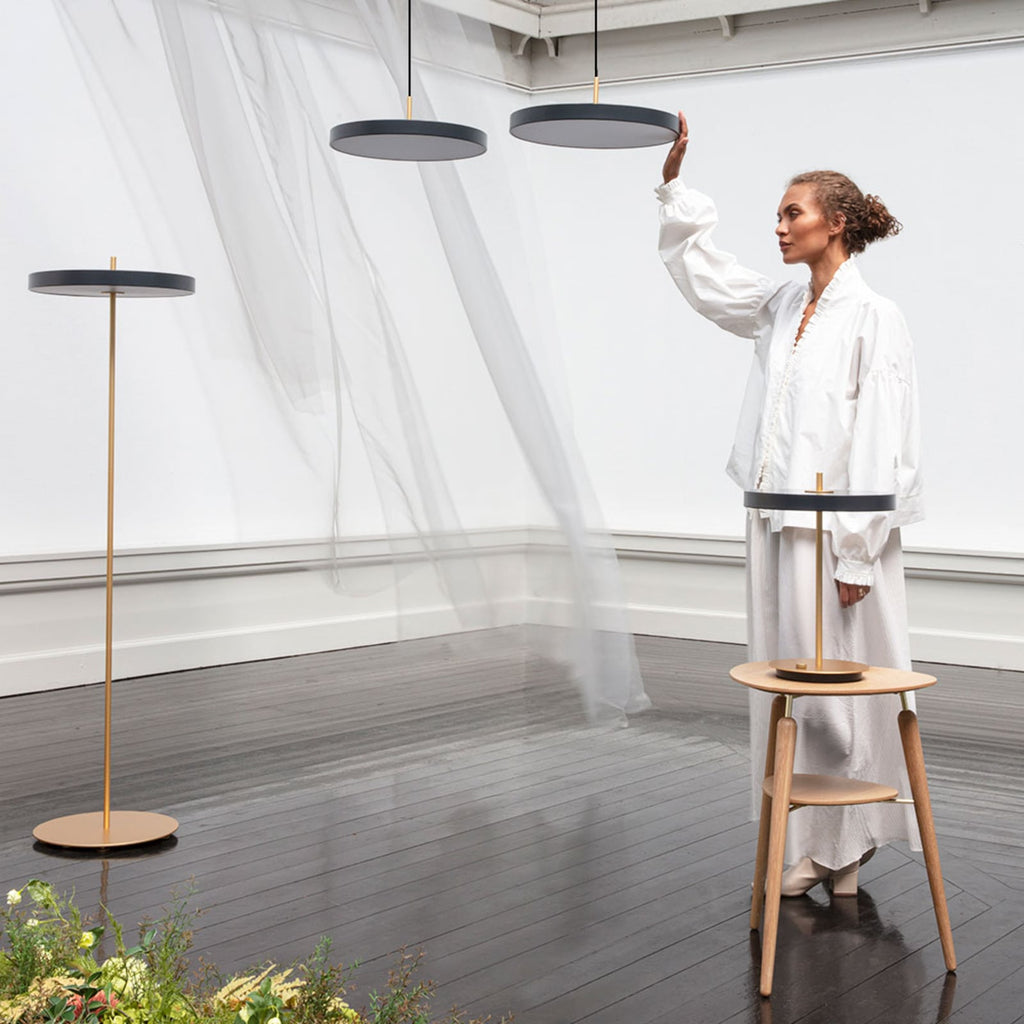 LED pendellampe Asteria Mini dimbar antrasitt messing lysbilde