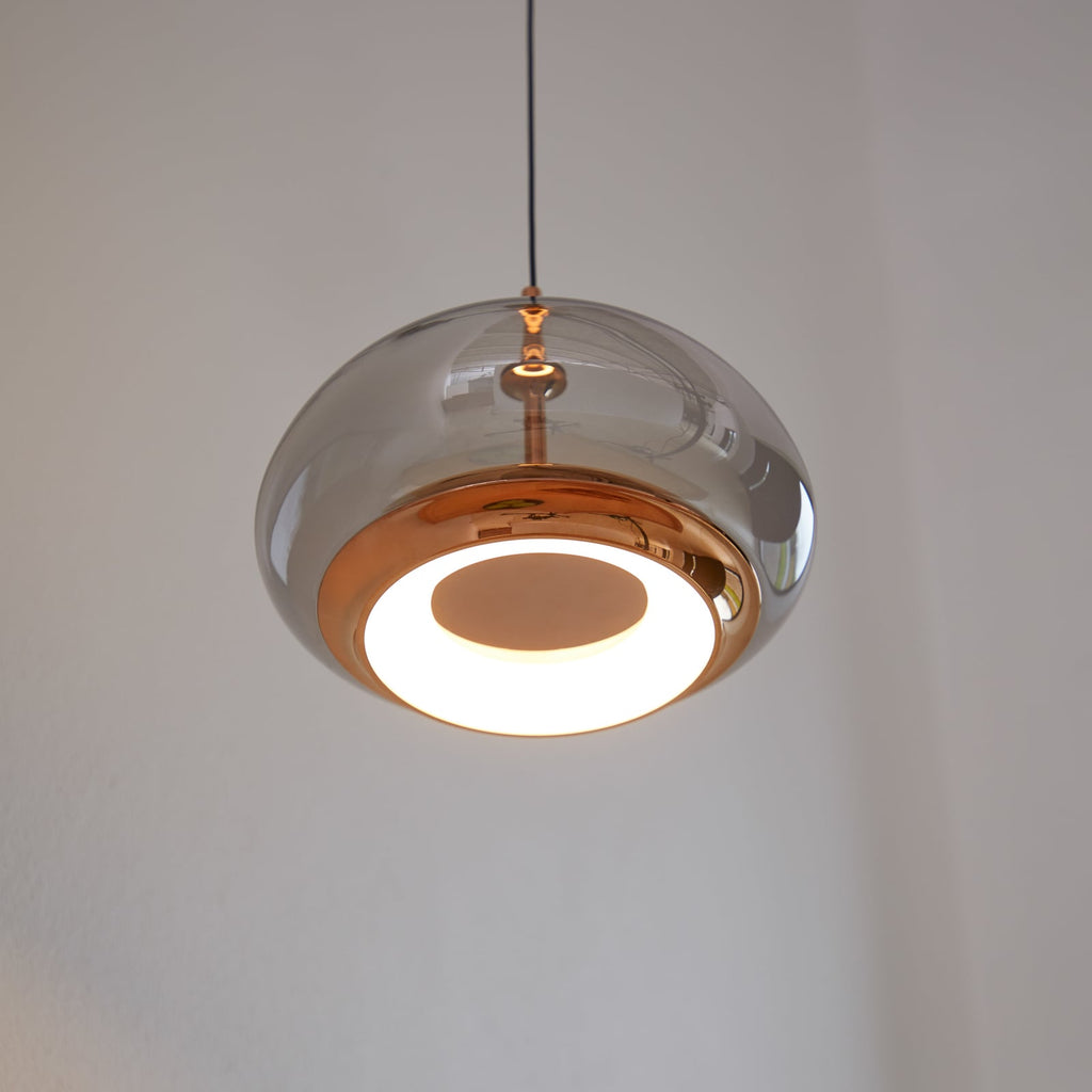 Bakside av LED pendellampe Avalon røykgrå glass dimbar Ø20 cm