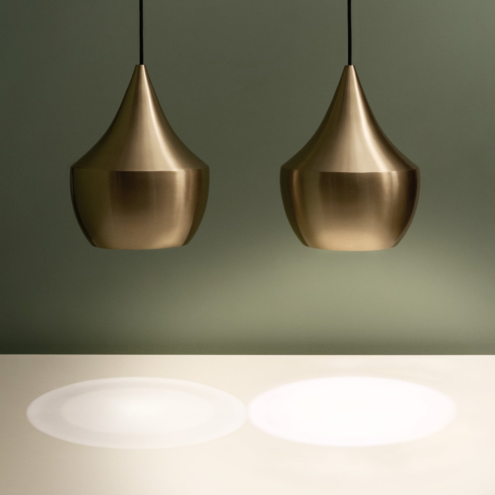 LED pendellampe Beat Fat dimbar messing Ø24 cm - Tom Dixon bakside