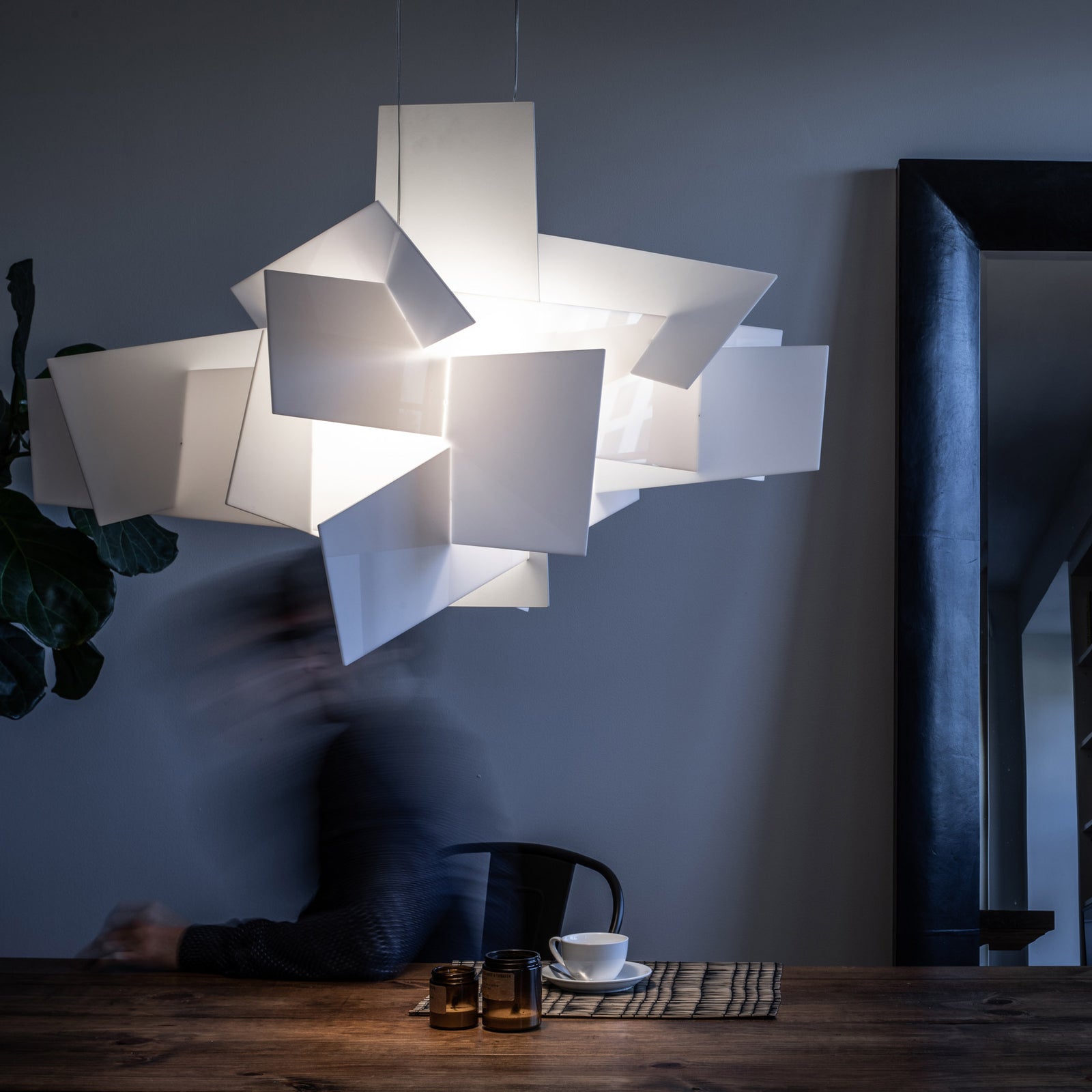 LED pendellampe Big Bang dimbar hvit Ø96 cm Foscarini bakside