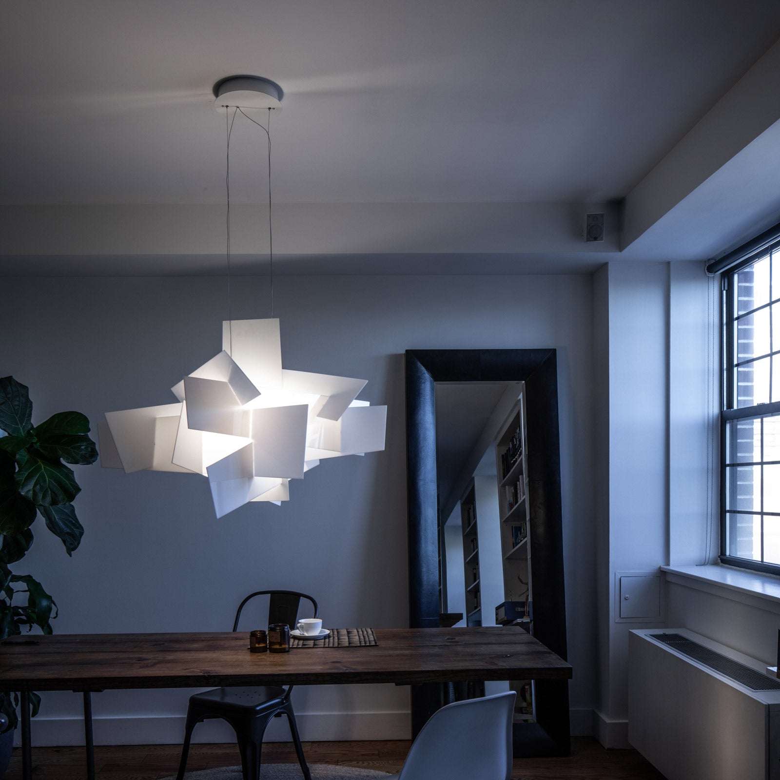 Detalj av LED pendellampe Big Bang dimbar hvit Ø130 cm