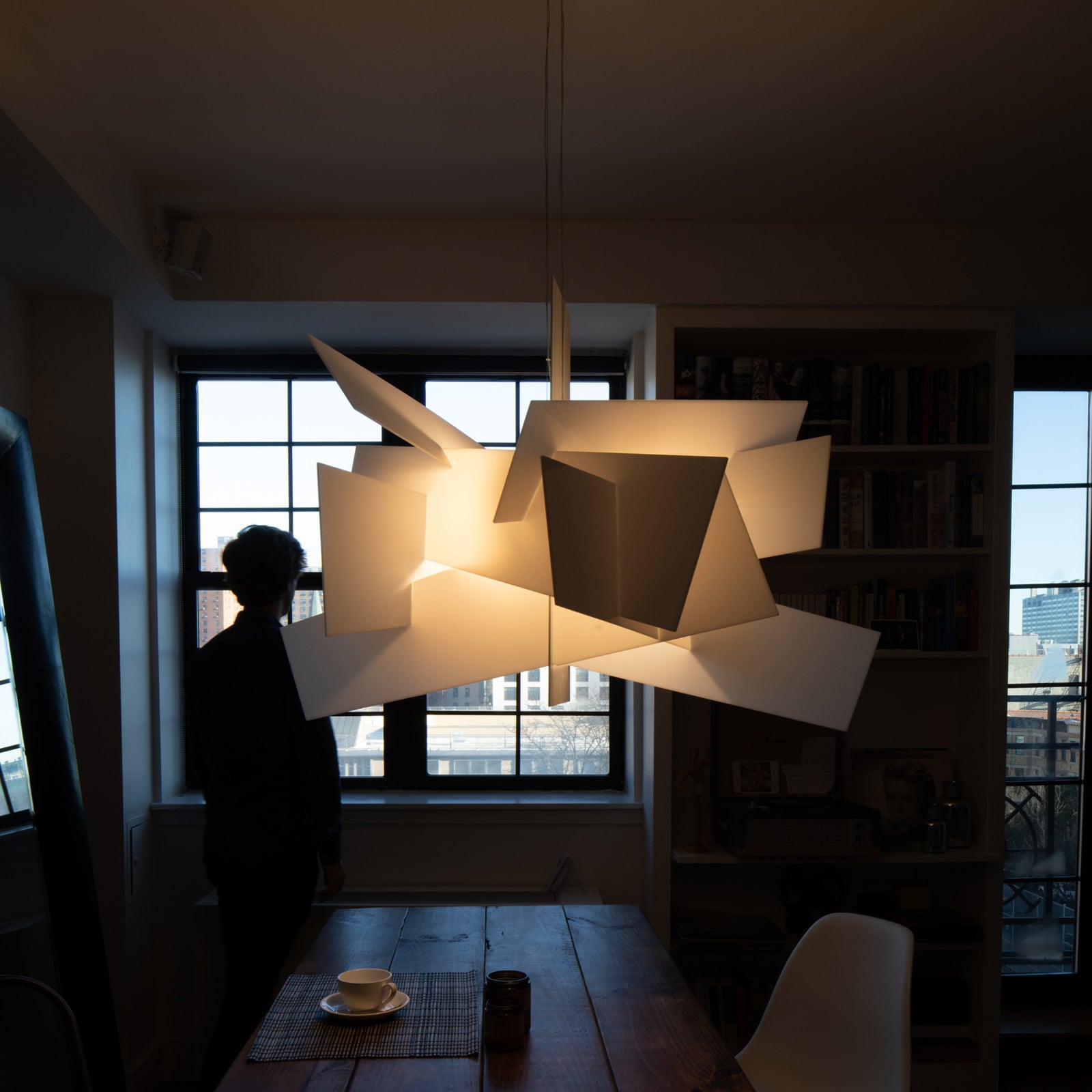Montert LED pendellampe Big Bang dimbar hvit Ø130 cm i rom