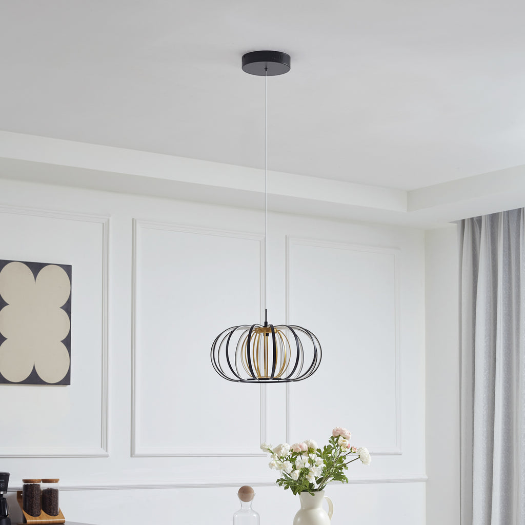 LED pendellampe Birger svart/gull detalj av design