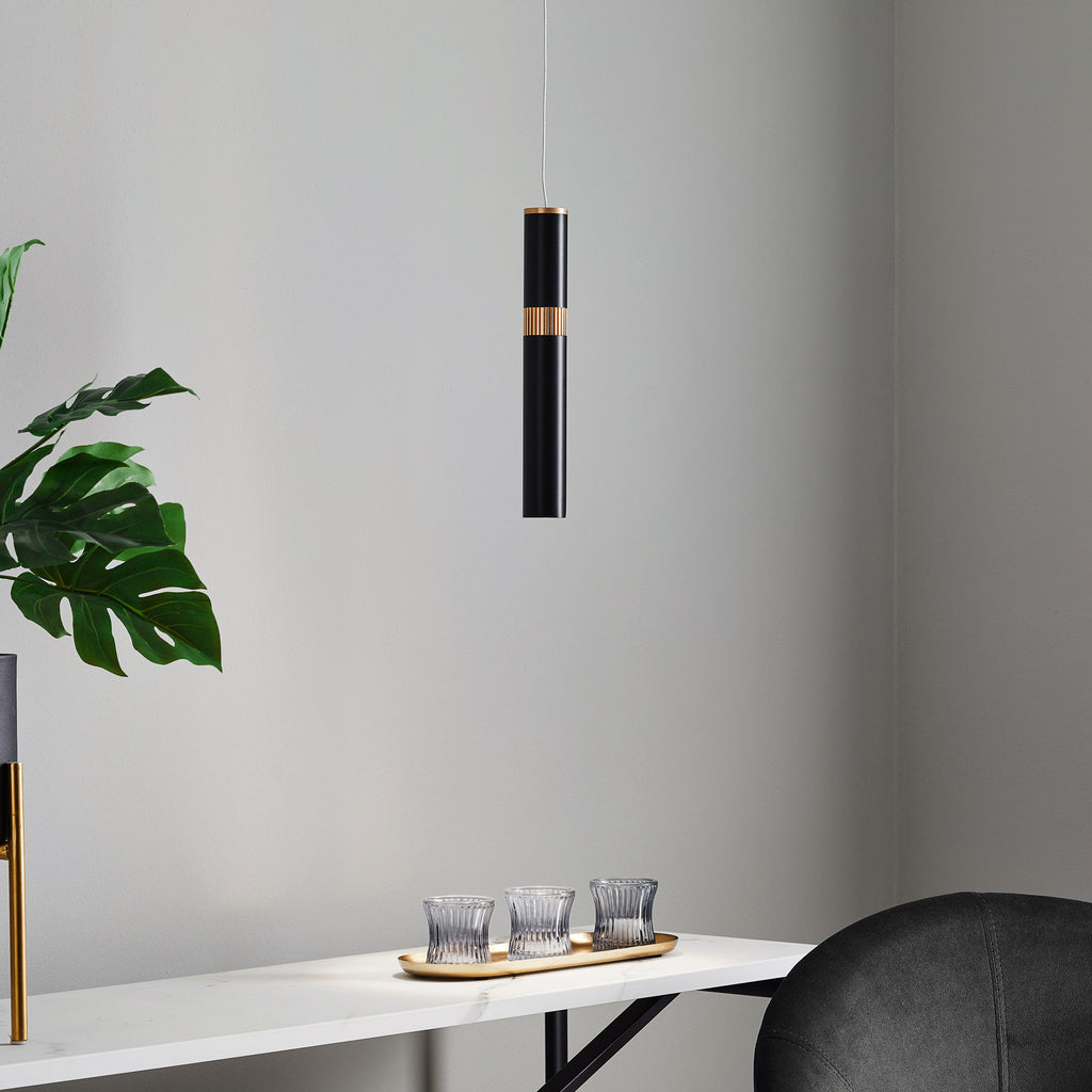 LED pendellampe Bjarko svart/messing bakside