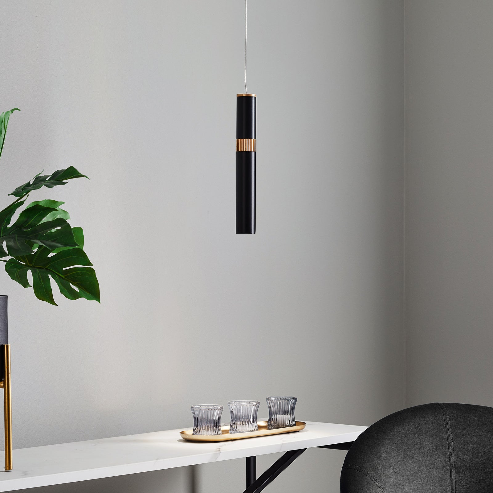 LED pendellampe Bjarko svart/messing bakside