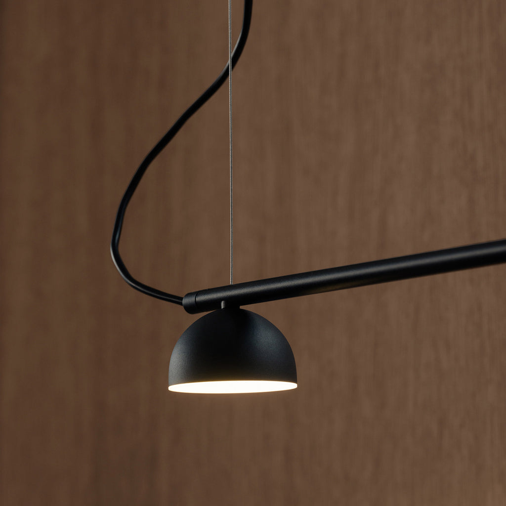 LED pendellampe Blush 3-lys stål svart 90 cm nærbilde av lamper