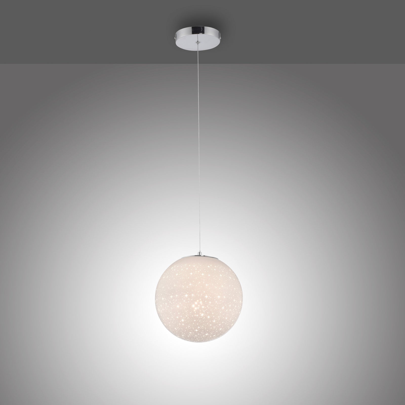 Nærbilde av glasskulen på LED pendellampe Bolo glasskule stjernehimmel Ø25 cm