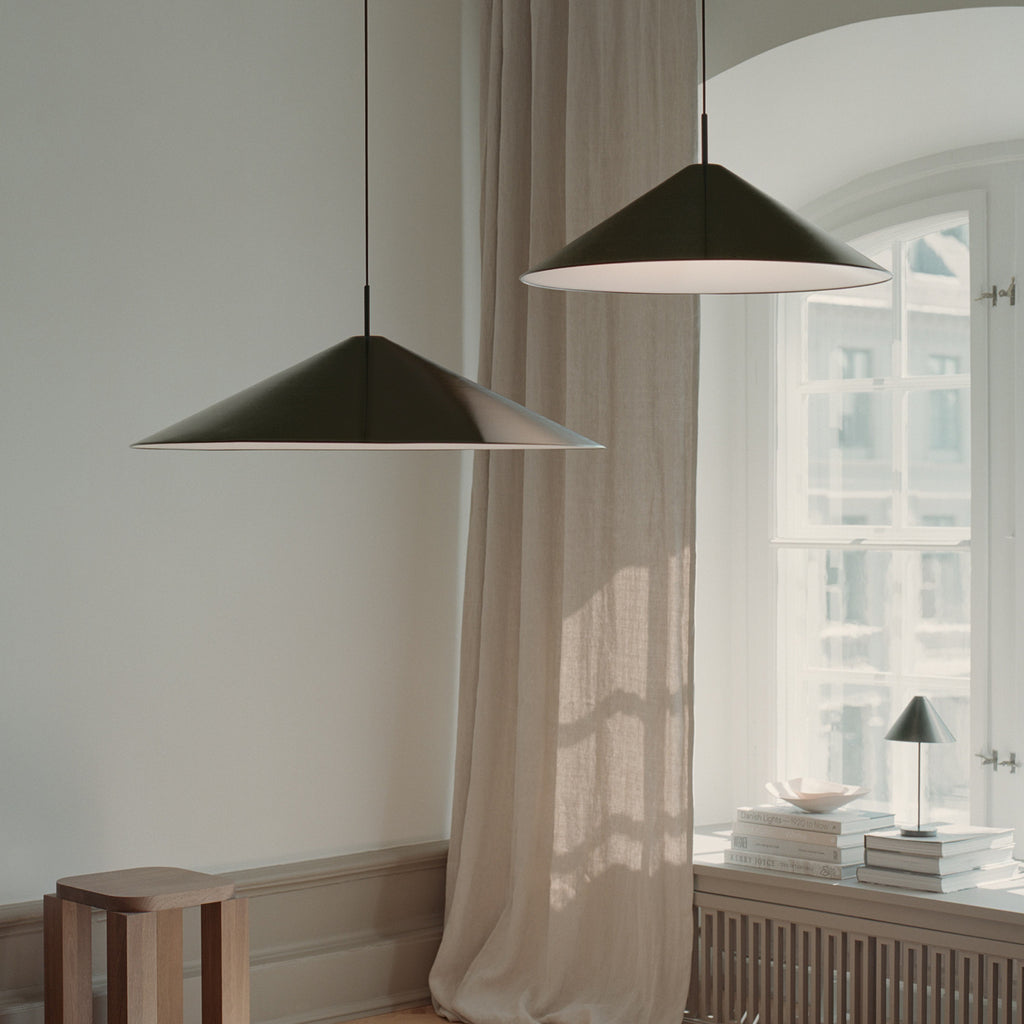 LED pendellampe Brolly dimbar svart aluminium Ø70 cm med dimmer funksjon