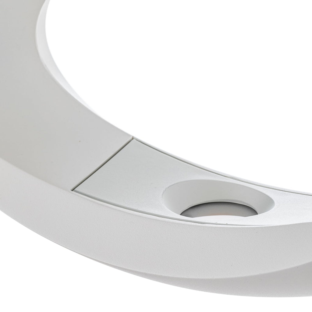 LED pendellampe Cabildo Artemide oppheng og ledning