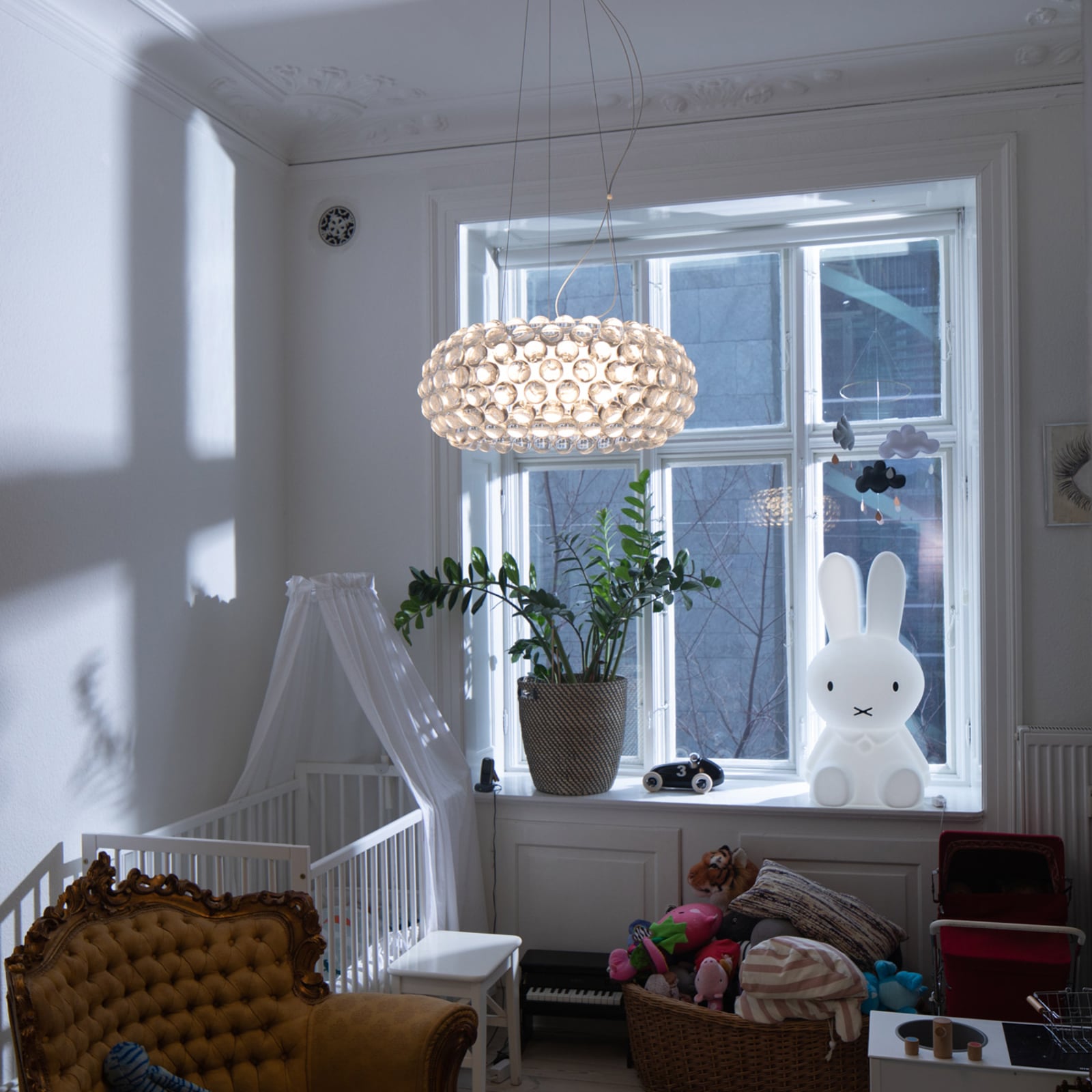 LED pendellampe Caboche Plus media dimbar klar Ø50 cm bakside